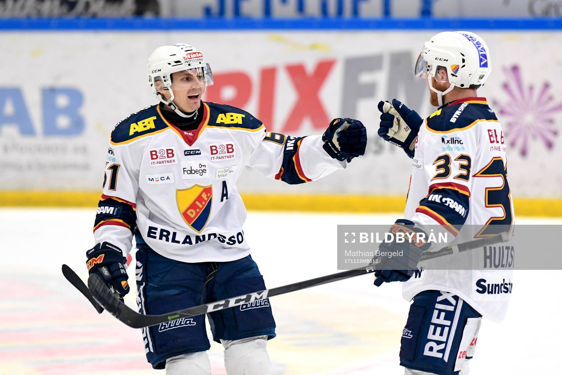 Djurgårdens Markus Ljungh och Linus Hultström jublar
