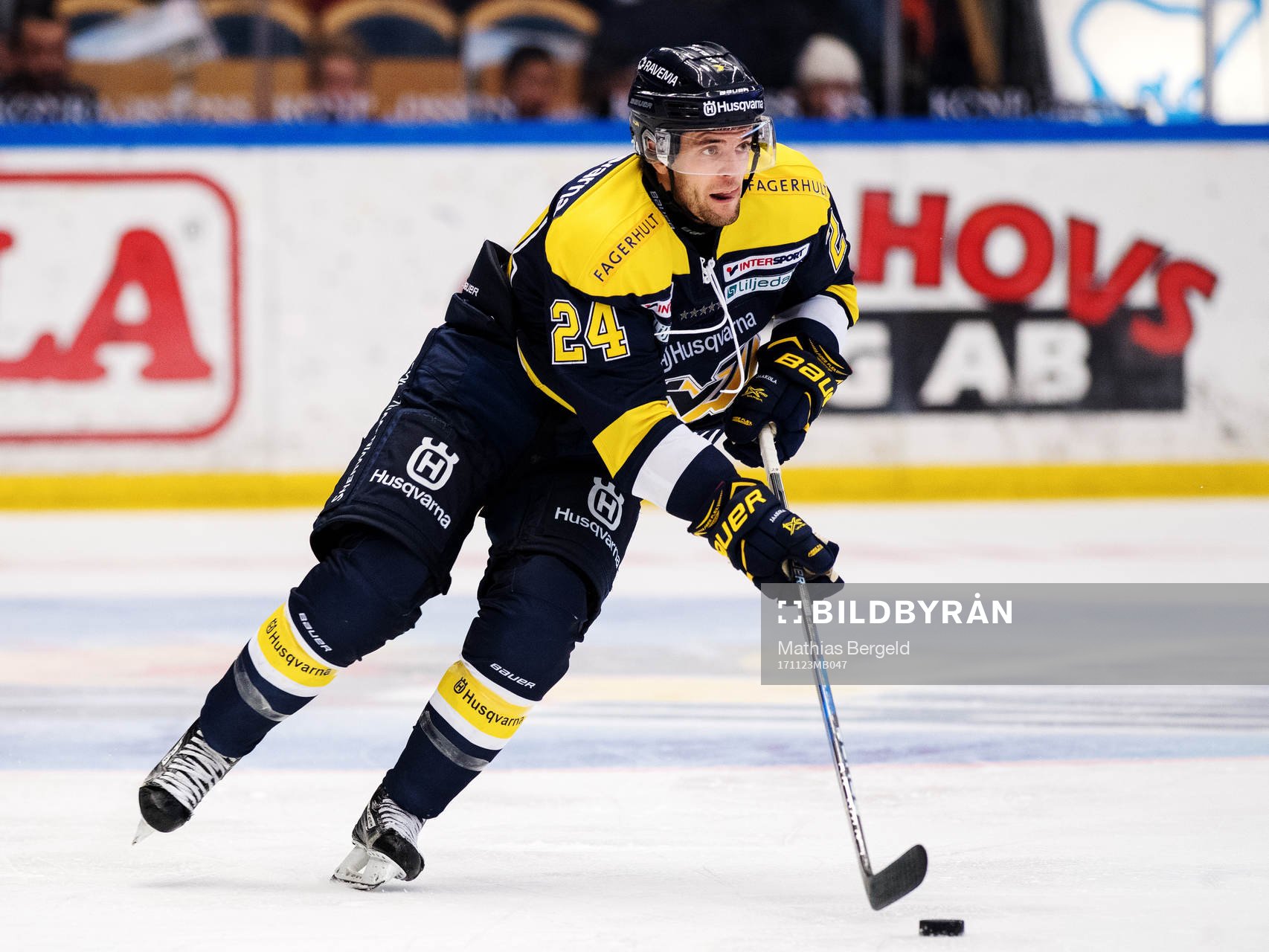 s Stefan Elliott