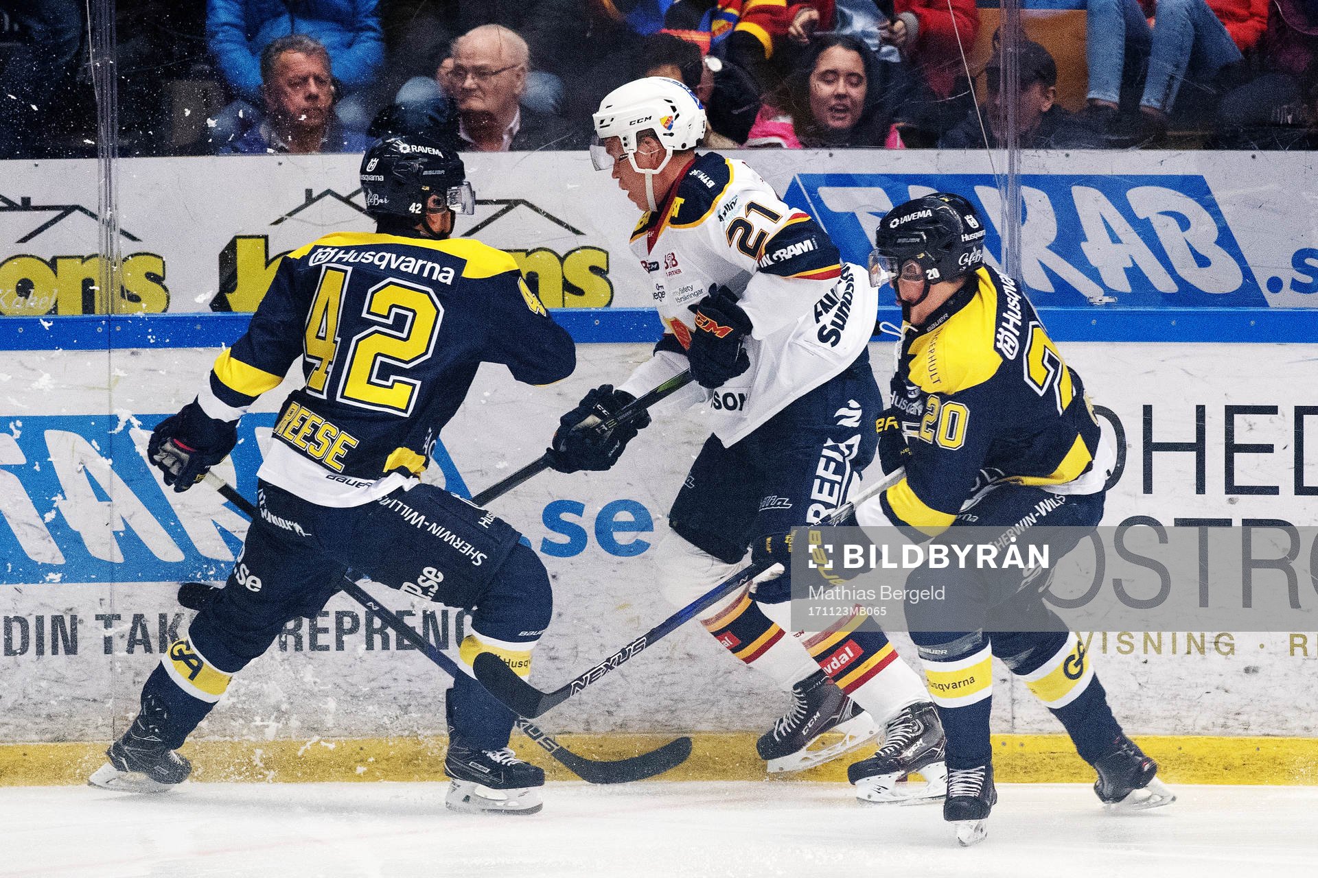 s Dylan Reese och Lawrence Pilut