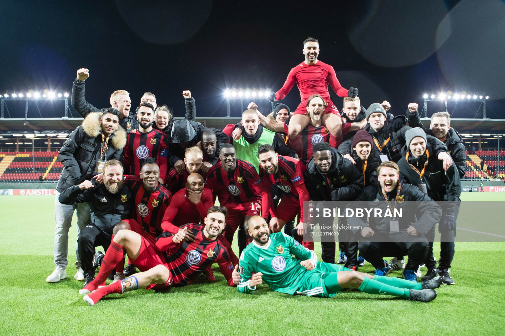 Östersunds spelare jublar