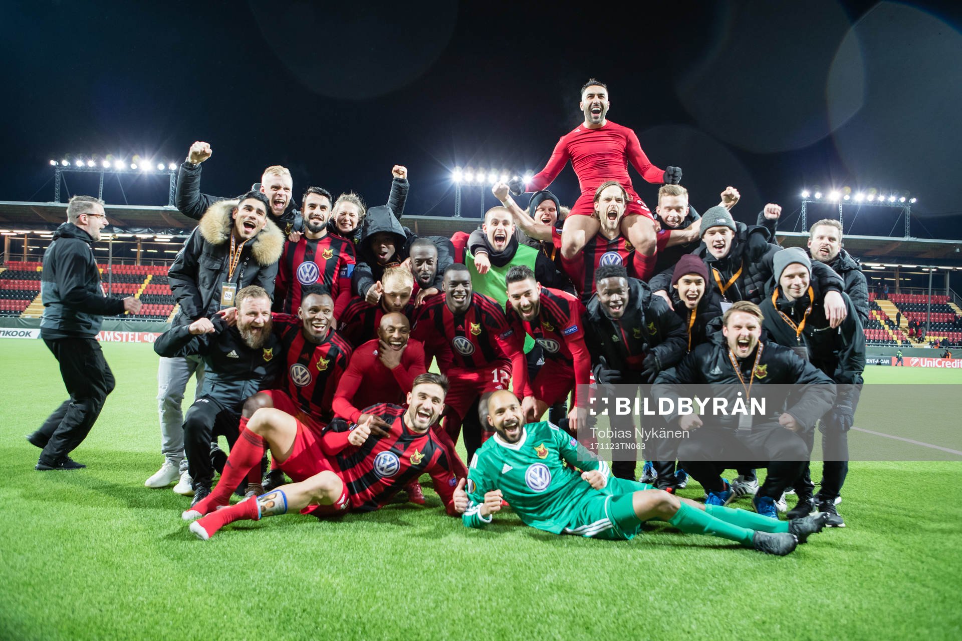 Östersunds spelare jublar