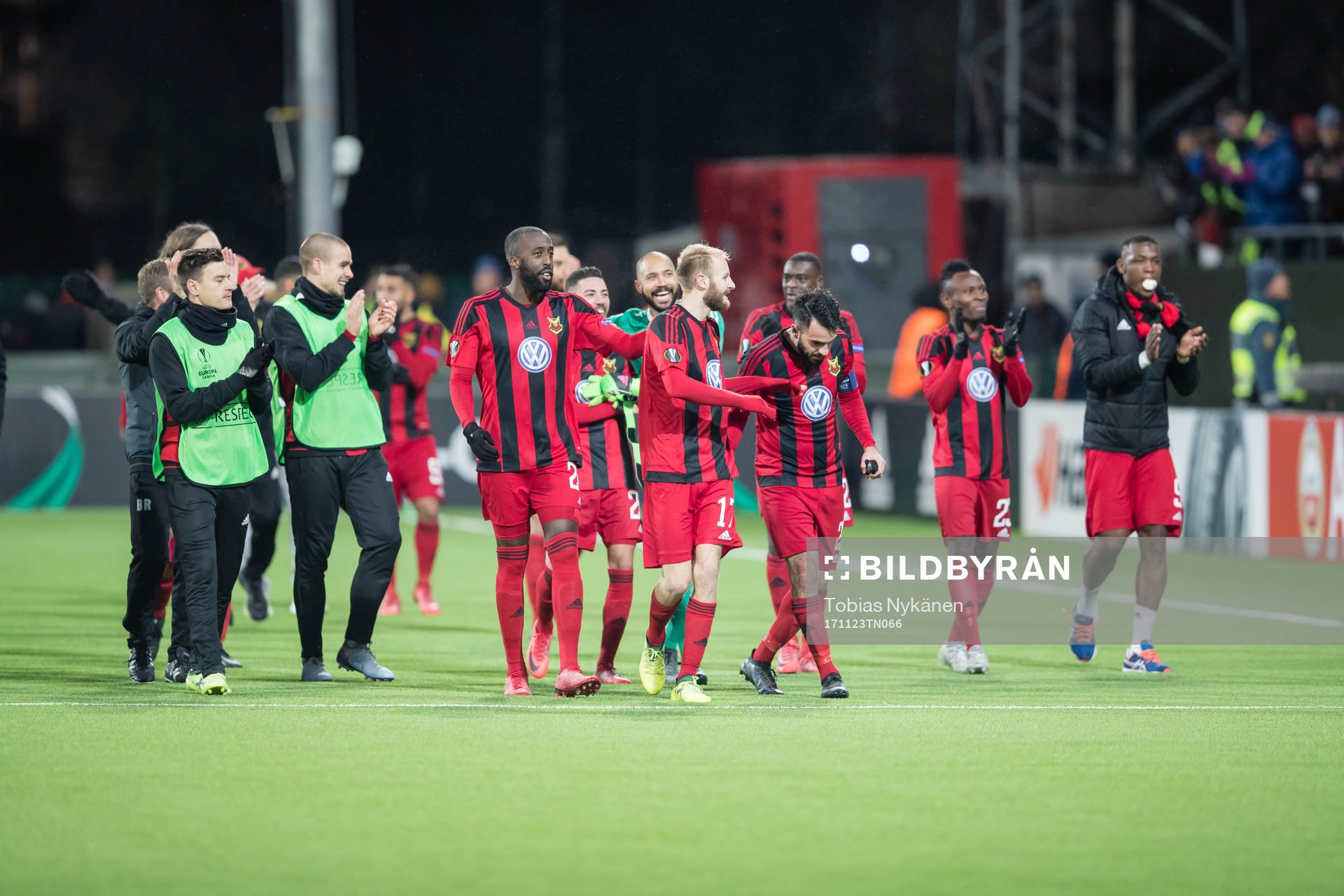 Östersunds spelare jublar