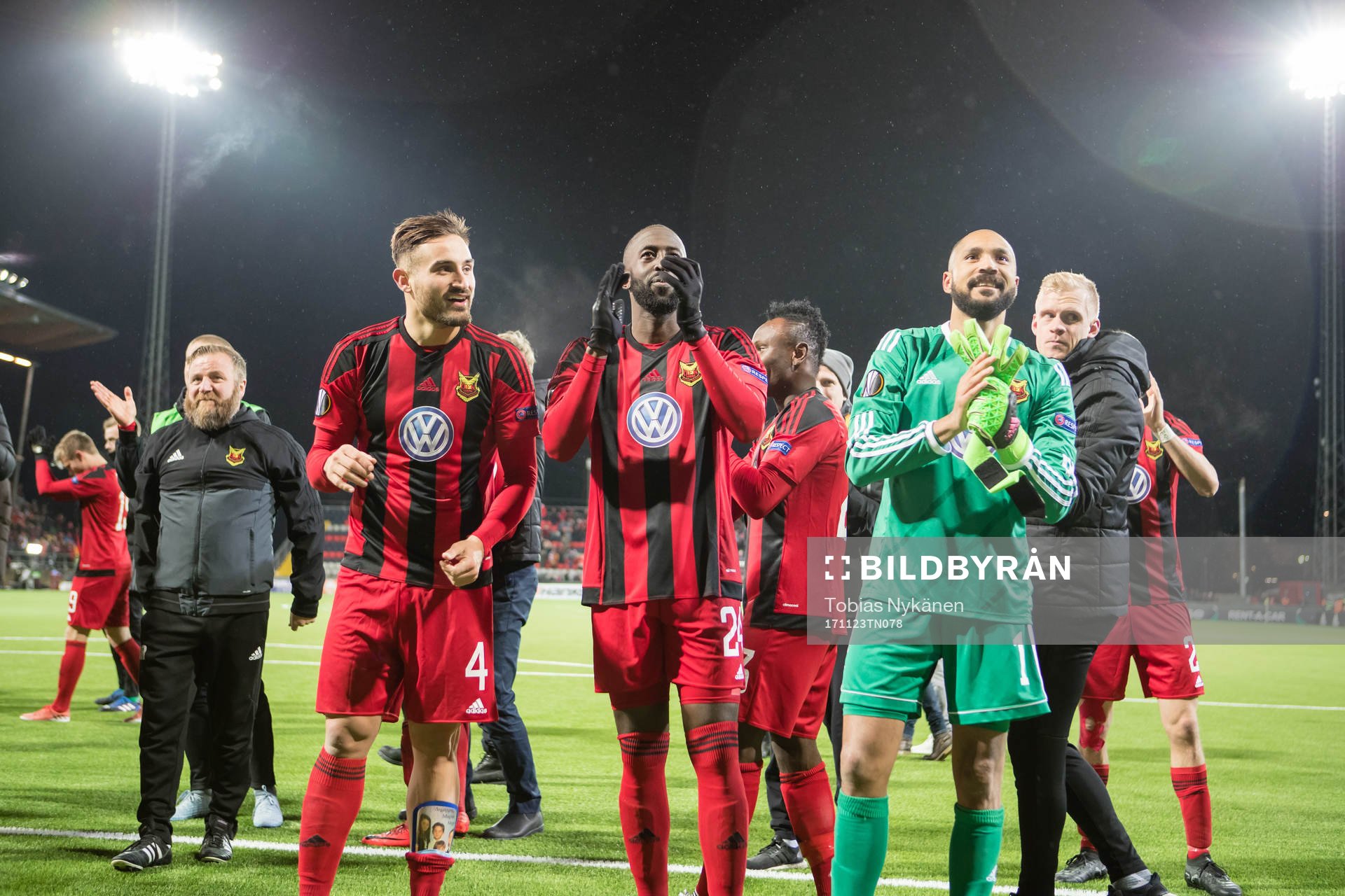 Östersunds spelare jublar