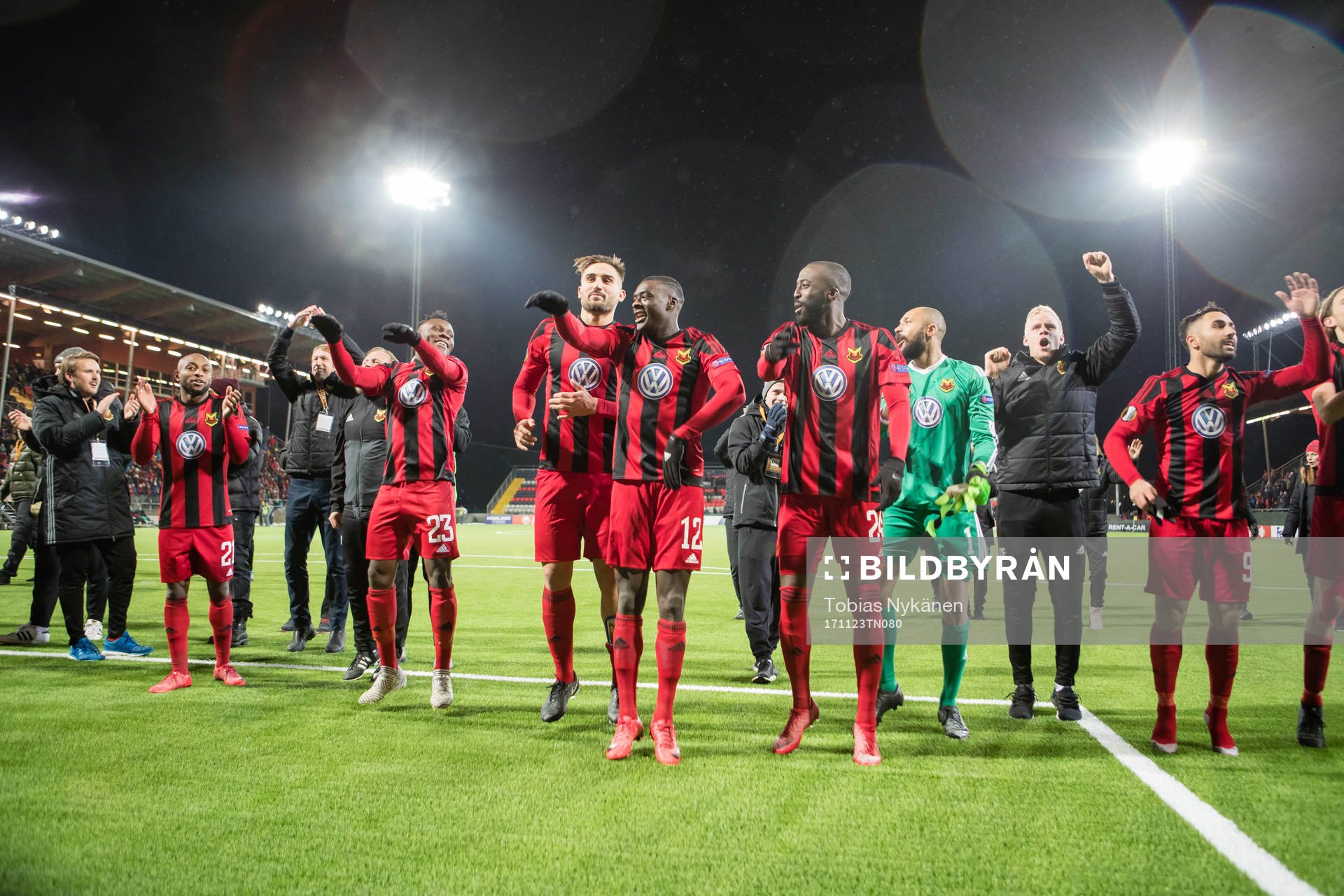 Östersunds spelare jublar