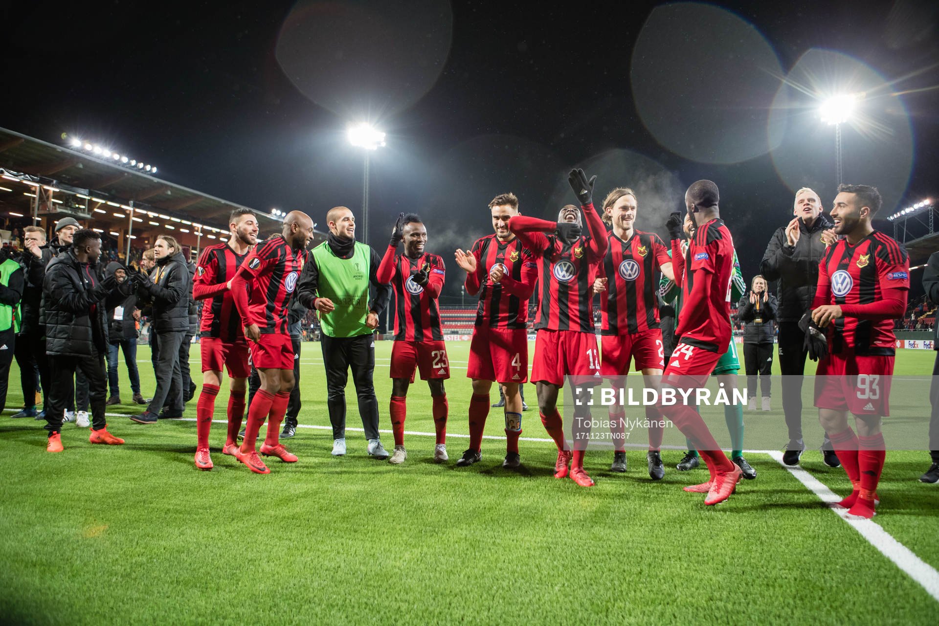 Östersunds spelare jublar