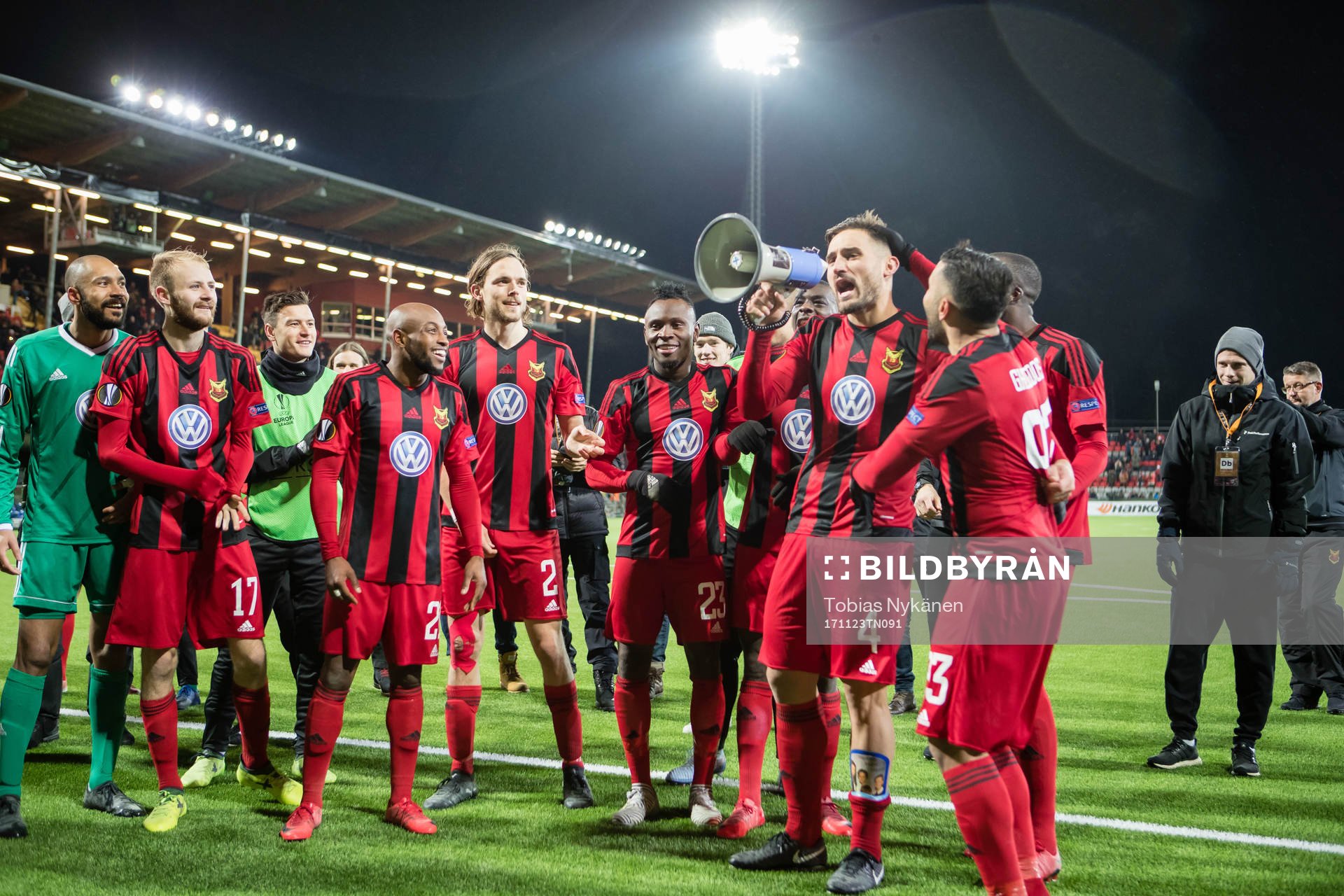Östersunds spelare jublar