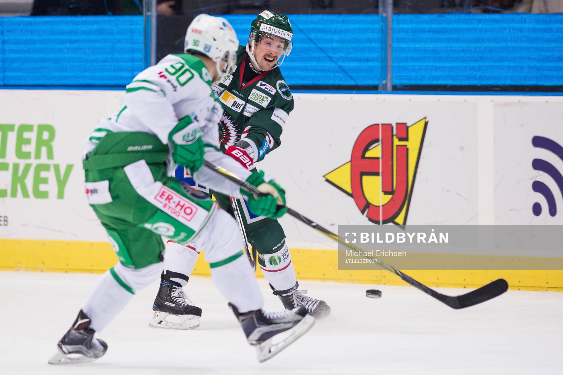 Frölundas Adam Almqvist mot Rögles Ted Brithén
