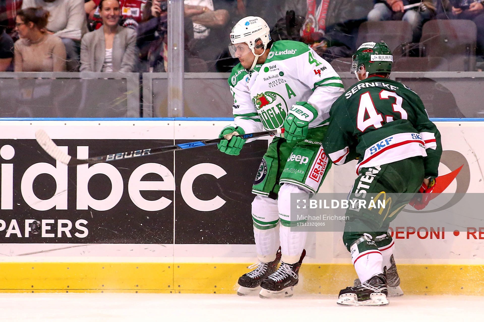 Rögles Daniel Widing och Frölundas Jesper Emanuelsson