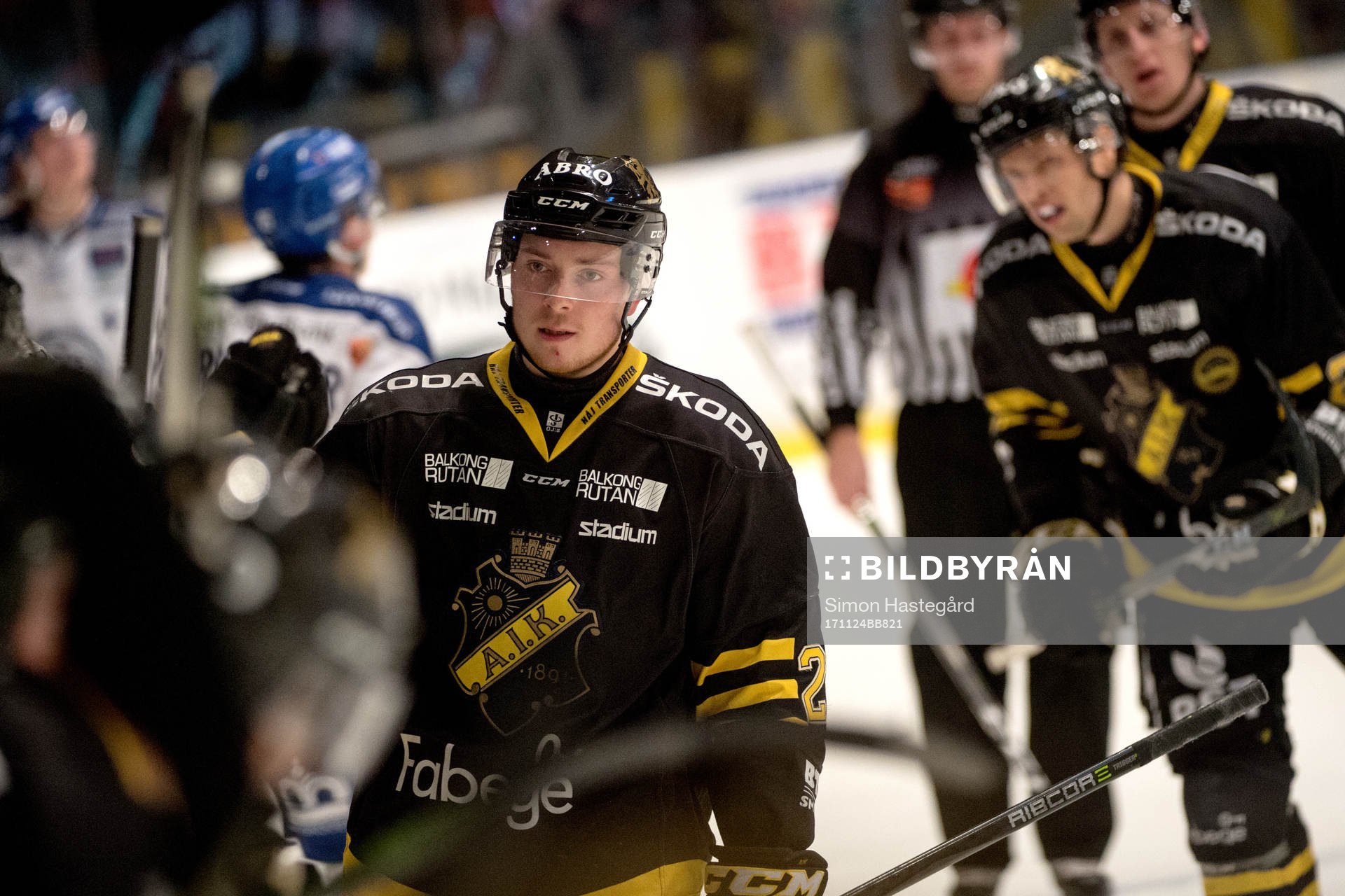 s Jesper Fröden jublar