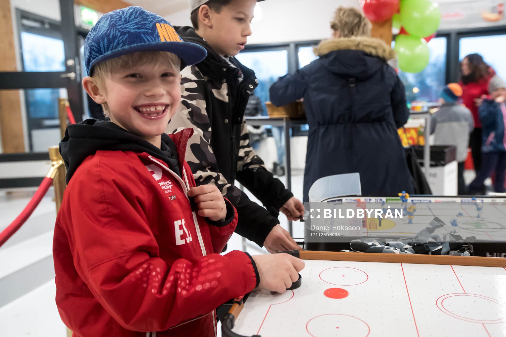 Familjedag på Jalas Arena och airhockey spel i