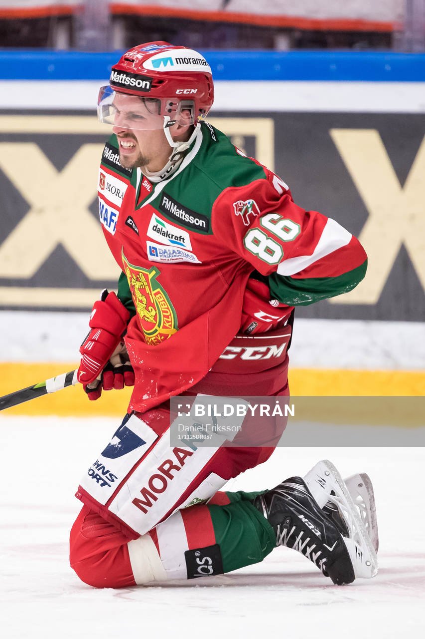 Moras Mathias Bromé  i ishockeymatchen i SHL mellan Mora