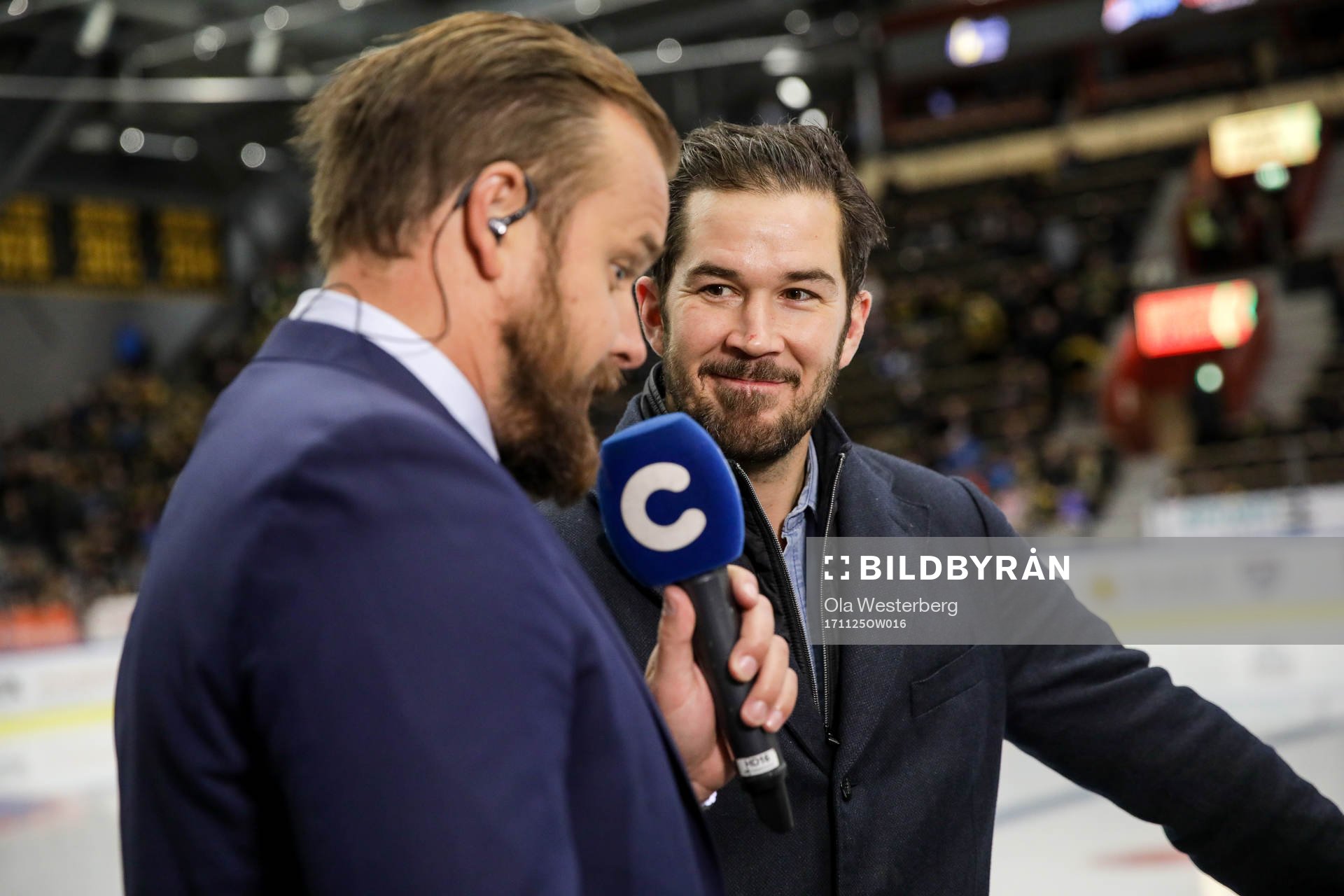 Cmores expert Sanny Lindström intervjuar Skellefteås