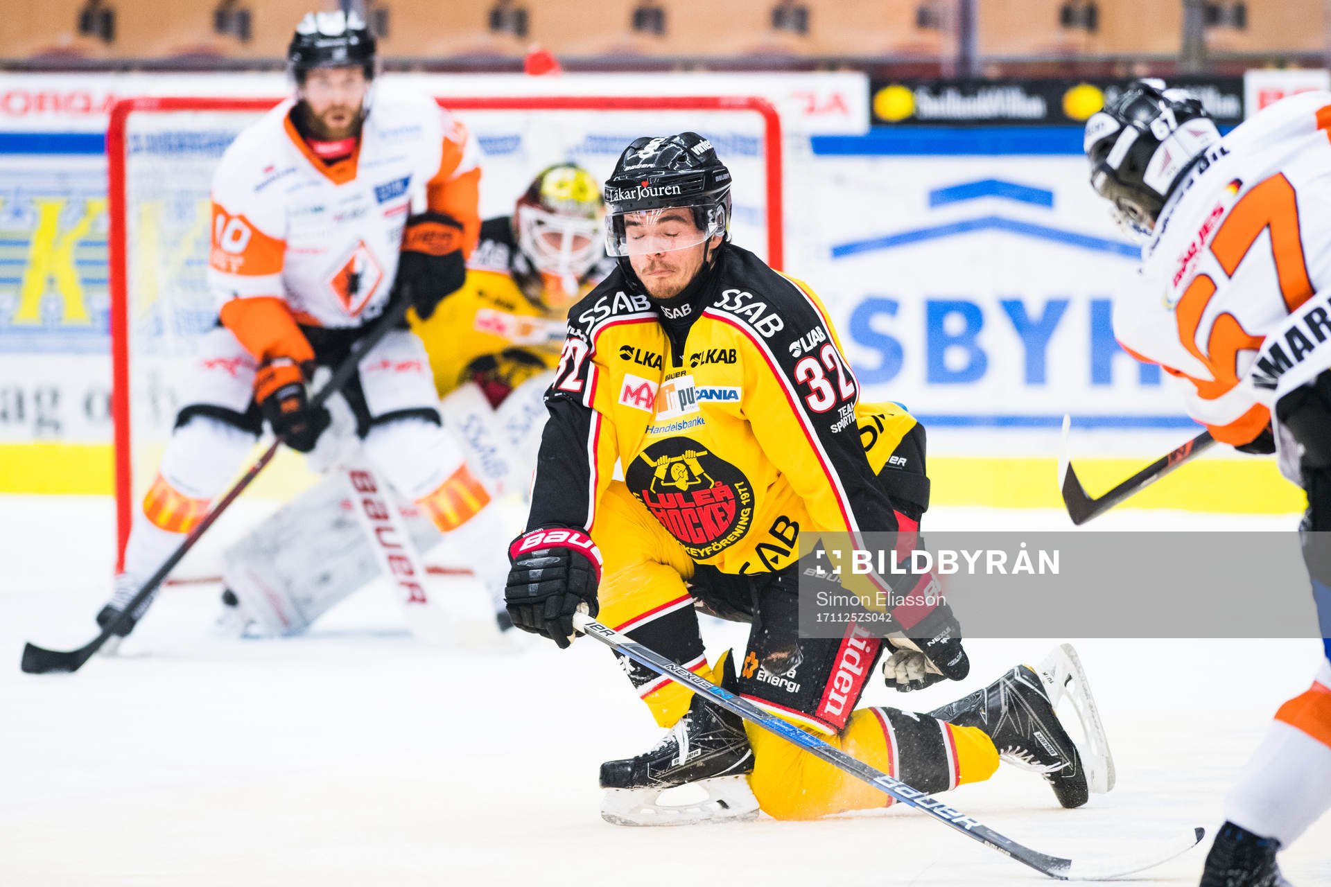 Luleås Oscar Engsund täcker skott