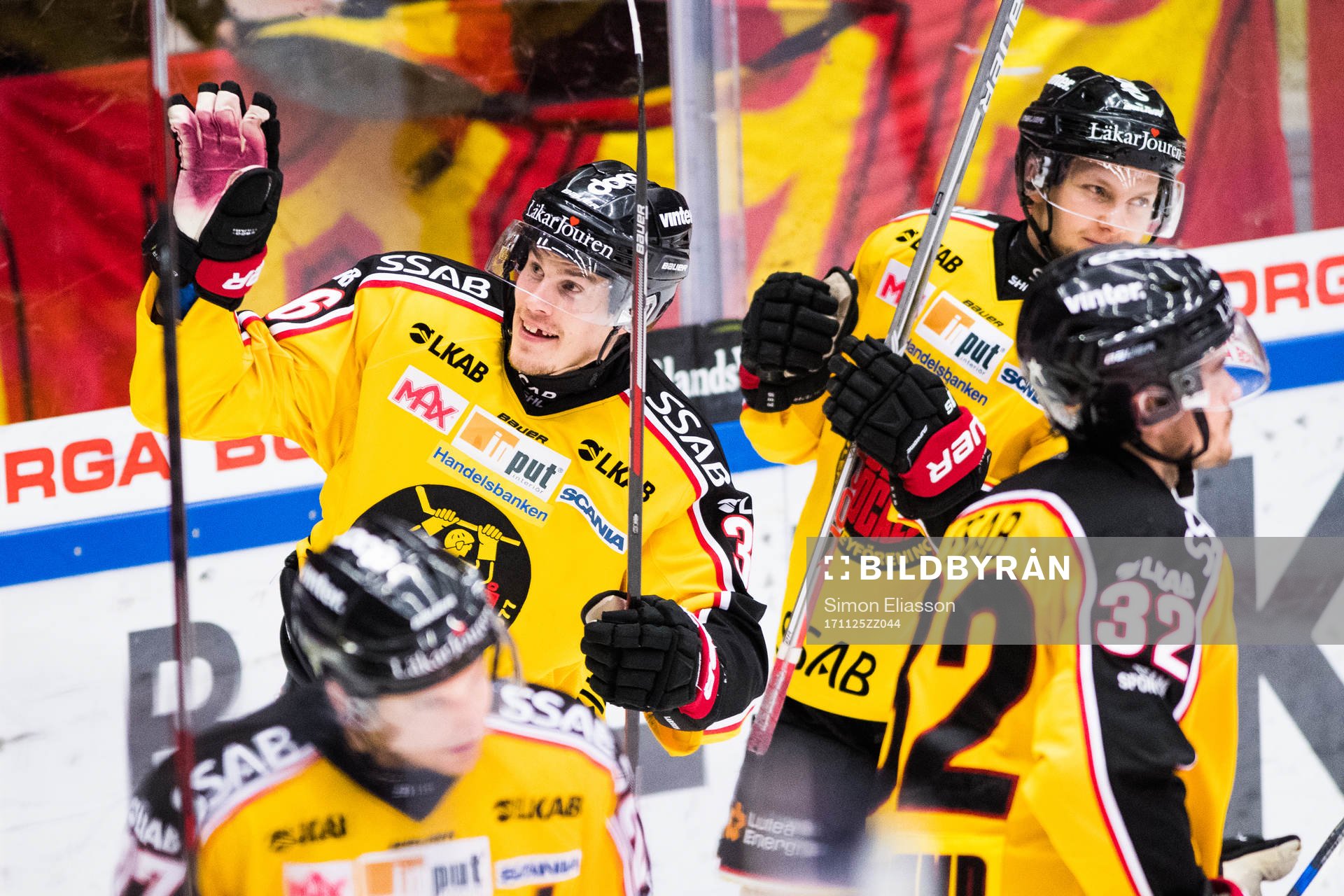 Luleås Emil Larsson jublar