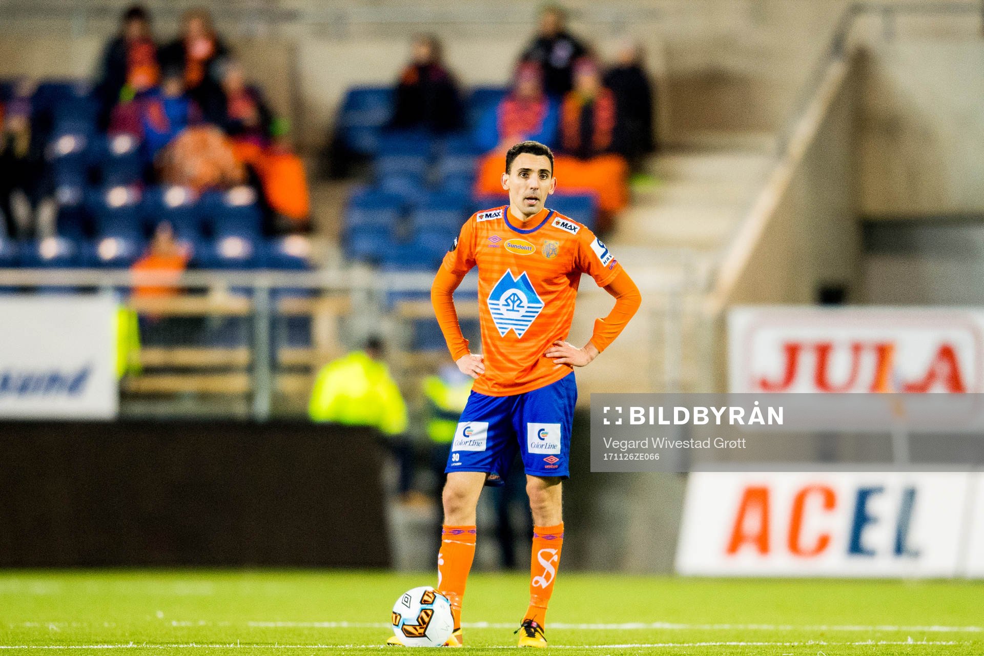 Mustafa «Mos» Abdellaoue of Aalesund looks dejected
