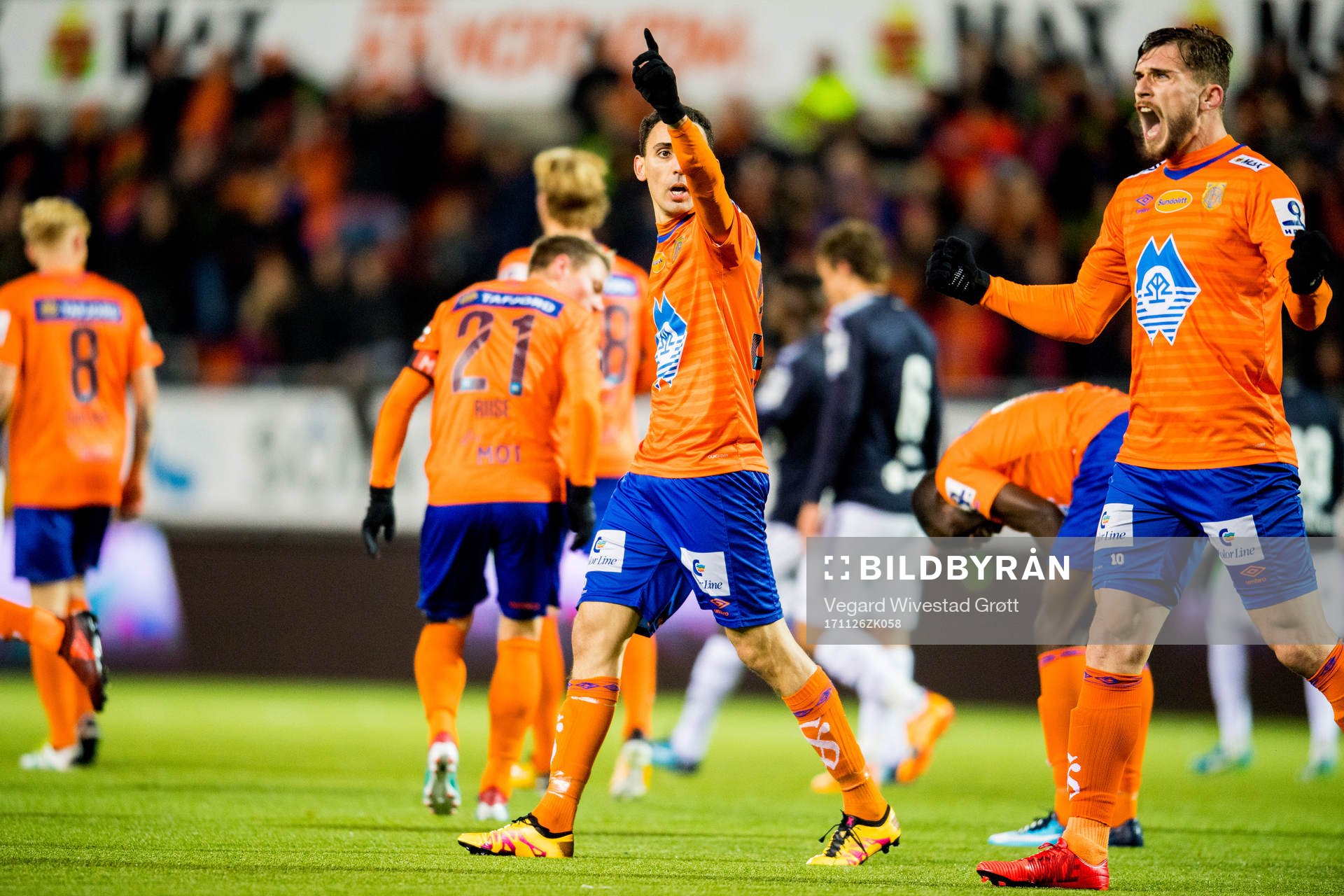 Mustafa «Mos» Abdellaoue of Aalesund celebrates scoring