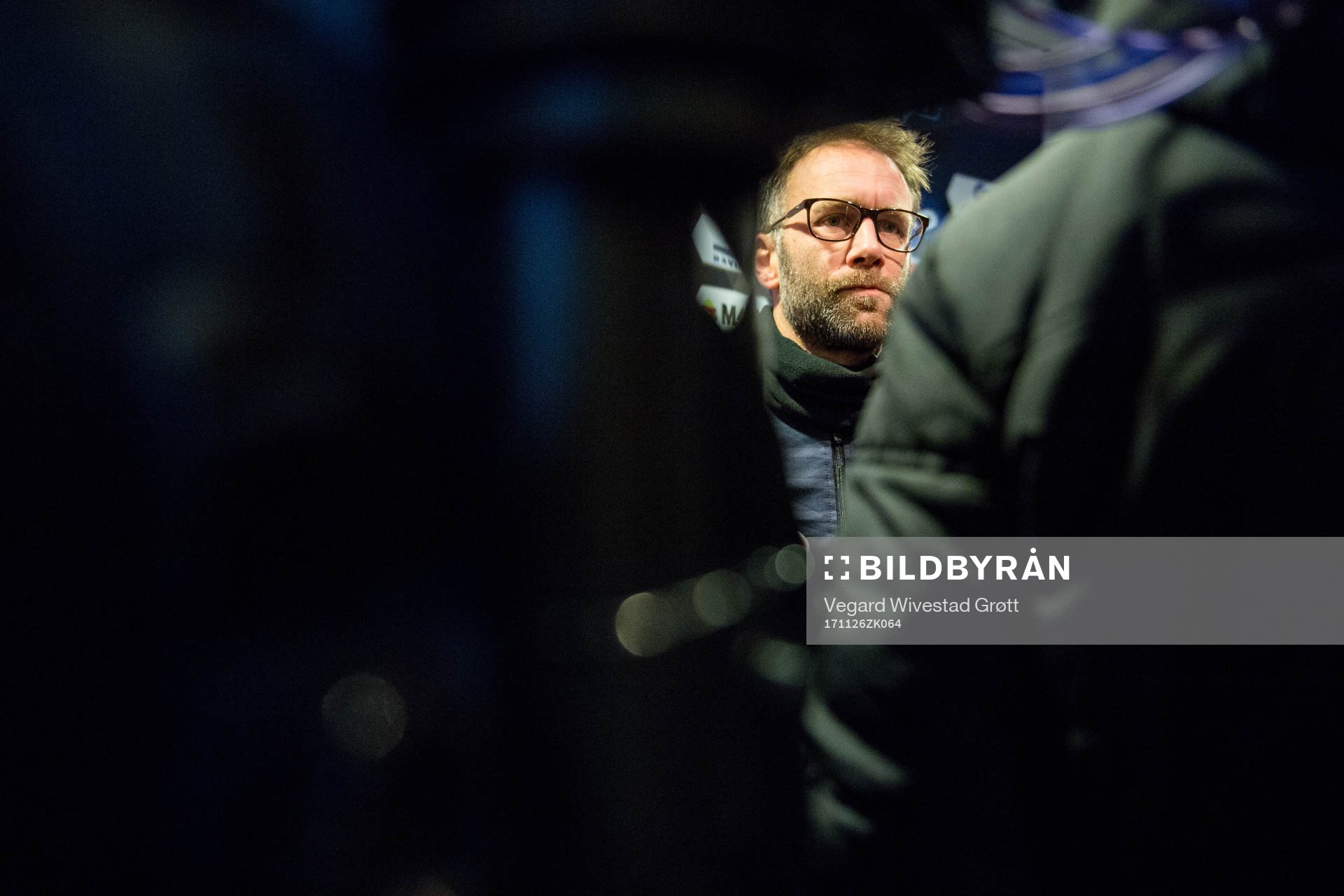 Trond Fredriksen, head coach of Aalesund, talks to the