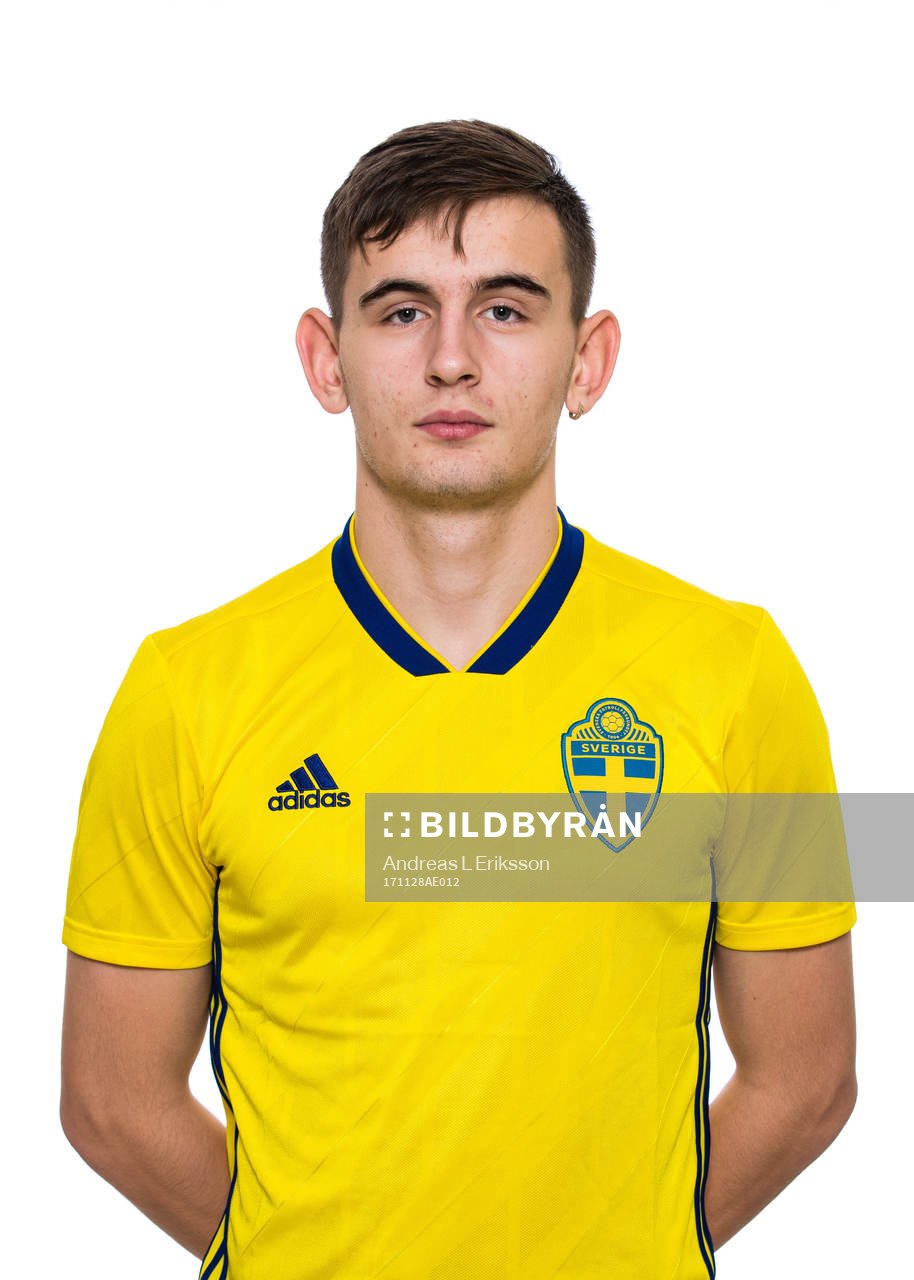 Erion Sadiku i P15/02-landslaget
