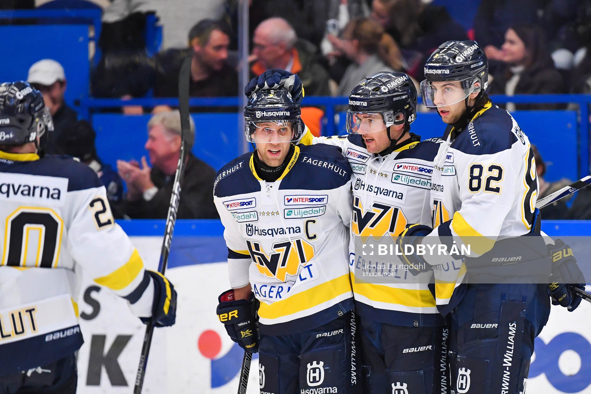 s Dylan Reese jublar