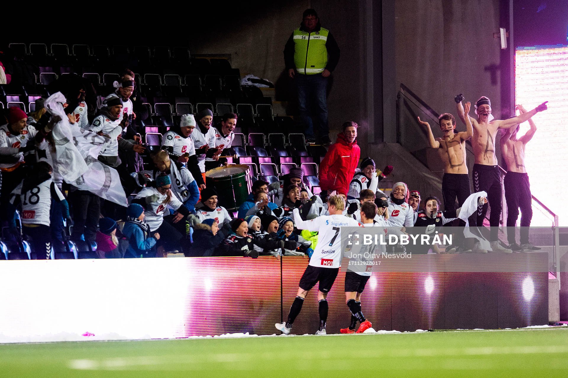 Sogndal supporters celebrate 1-0