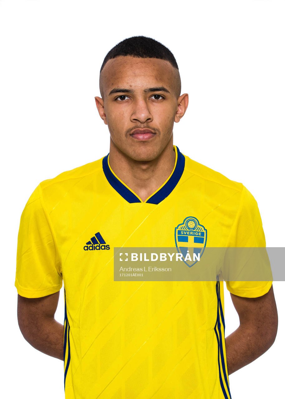 Alex Douglas i P16/01-landslaget