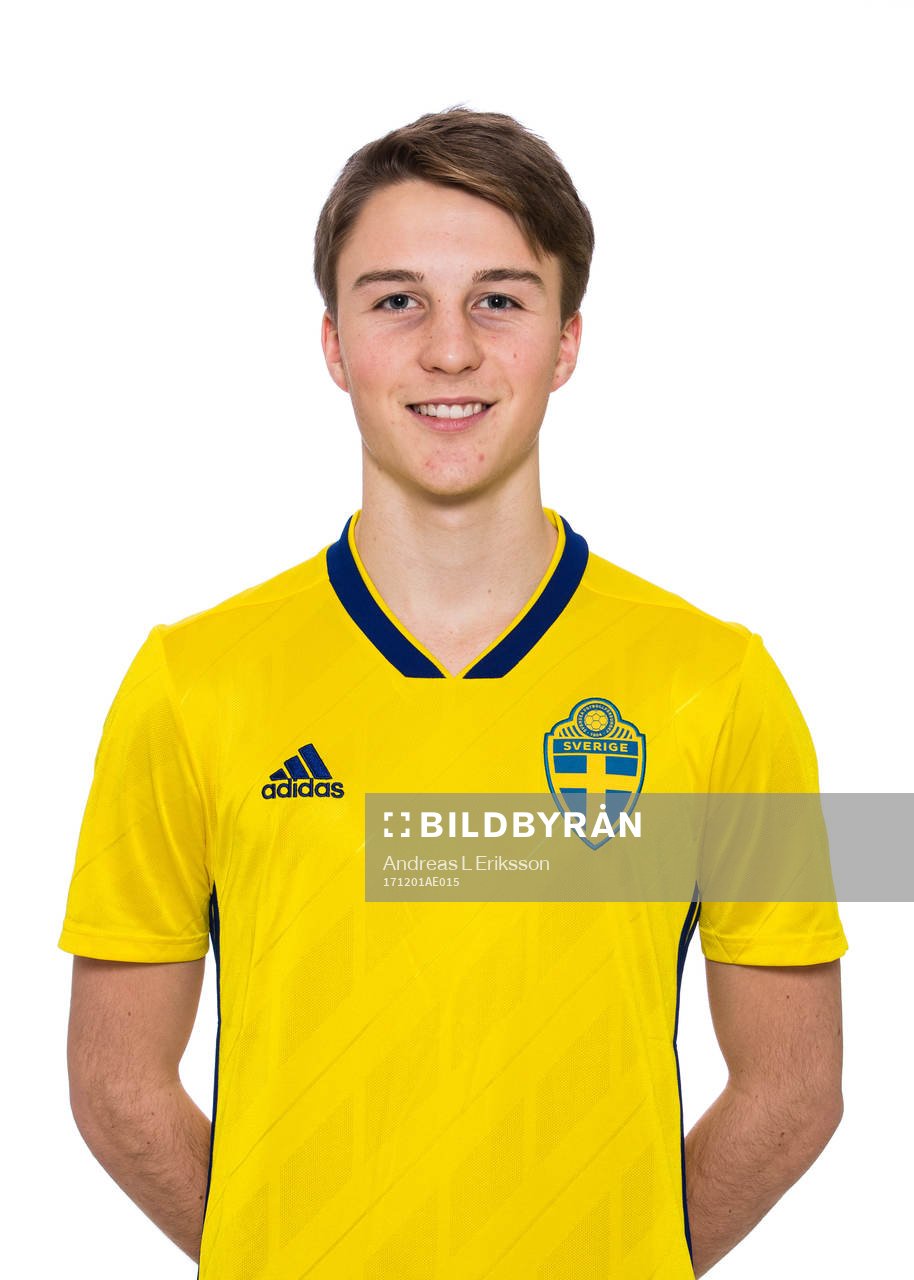 Oliver Gustafson i P16/01-landslaget