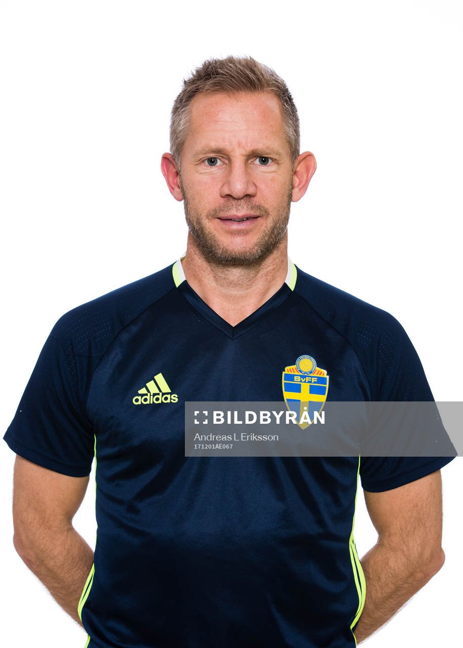 Stefan Larsson, naprapat, i P16/01-landslaget