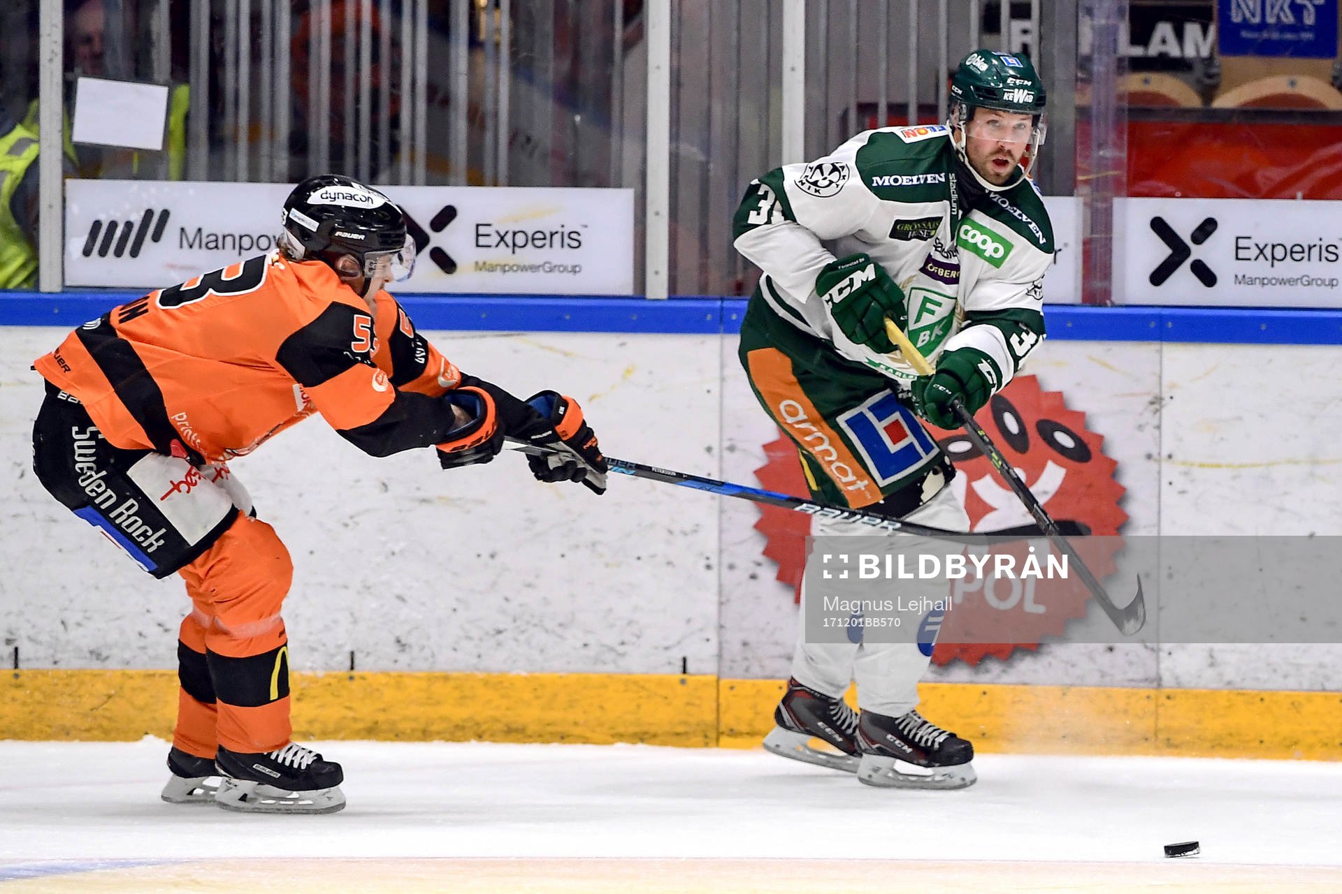 Karlskronas Bobbo Petersson och Färjestads Dick Axelsson