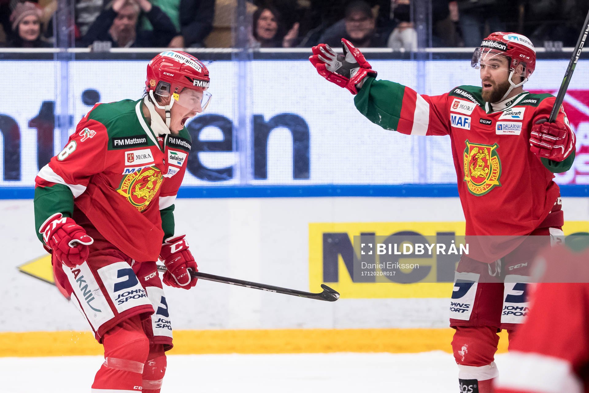 Moras Robin Johansson jublar