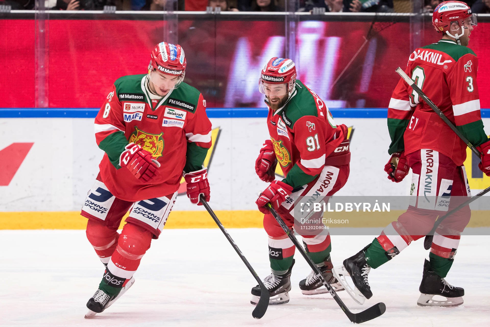 Moras Robin Johansson jublar