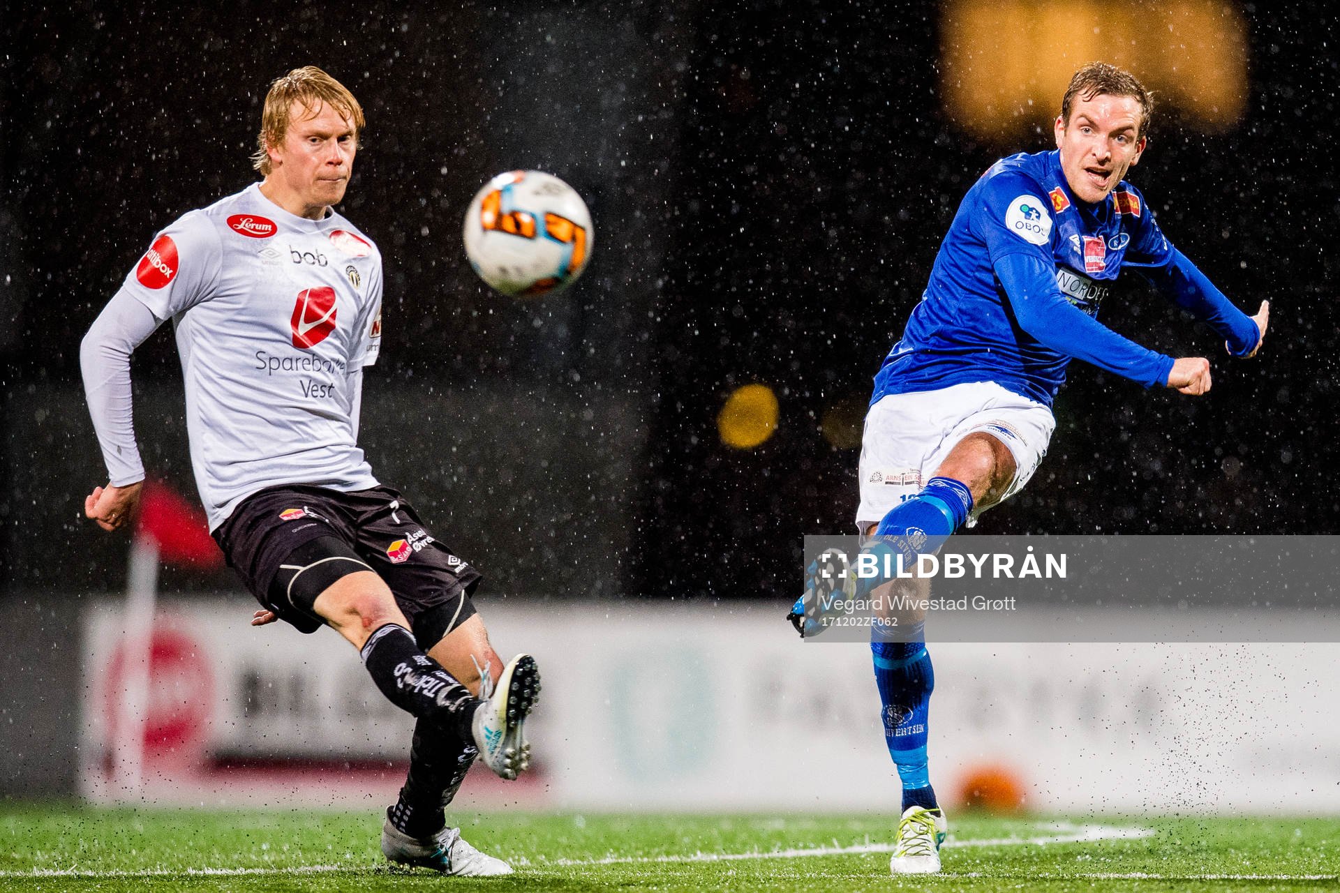 Eirik Schulze of Sogndal and Kristoffer Lie Løkberg of