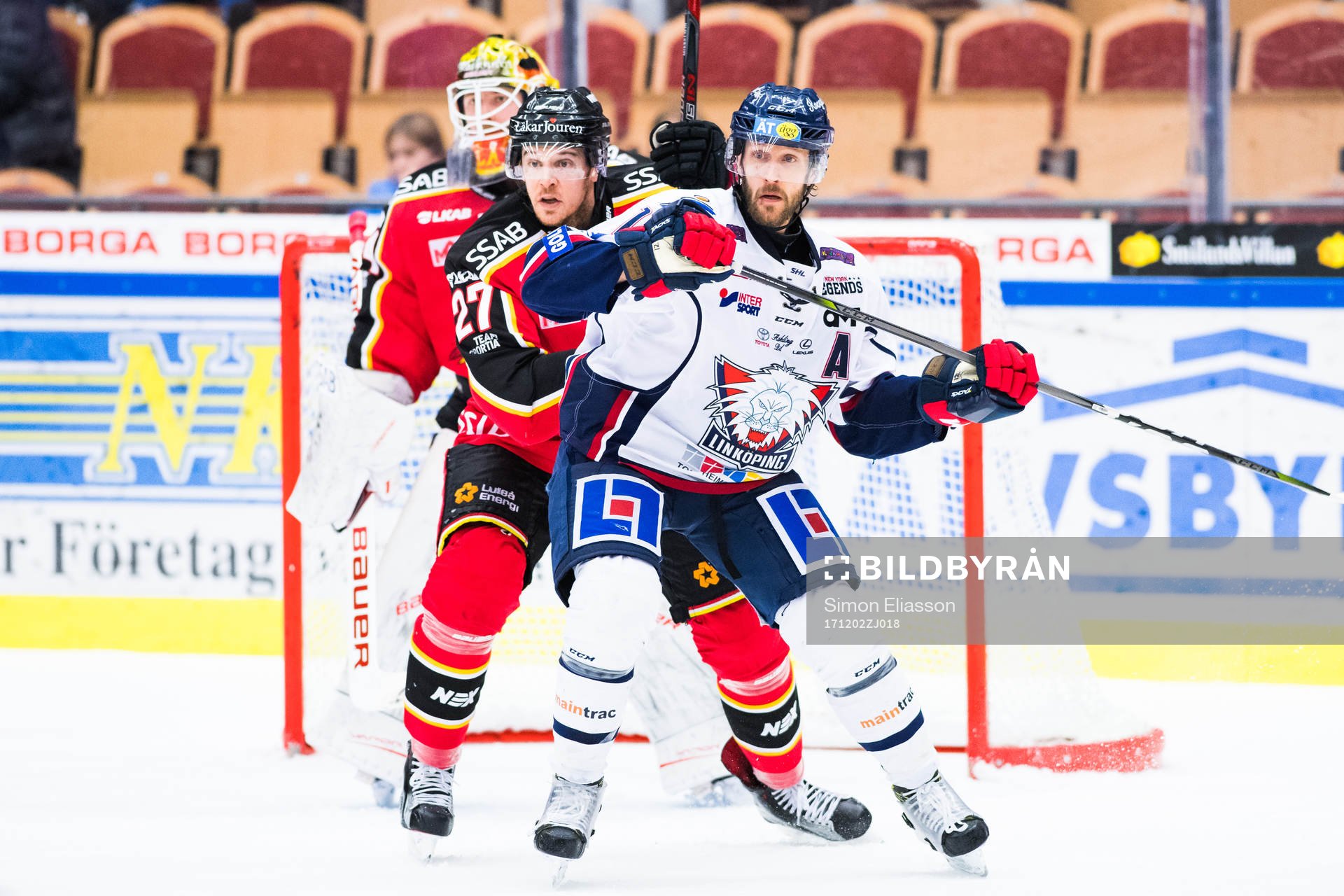 Luleås Brendan Mikkelson och Linköpings Sebastian Karlsson
