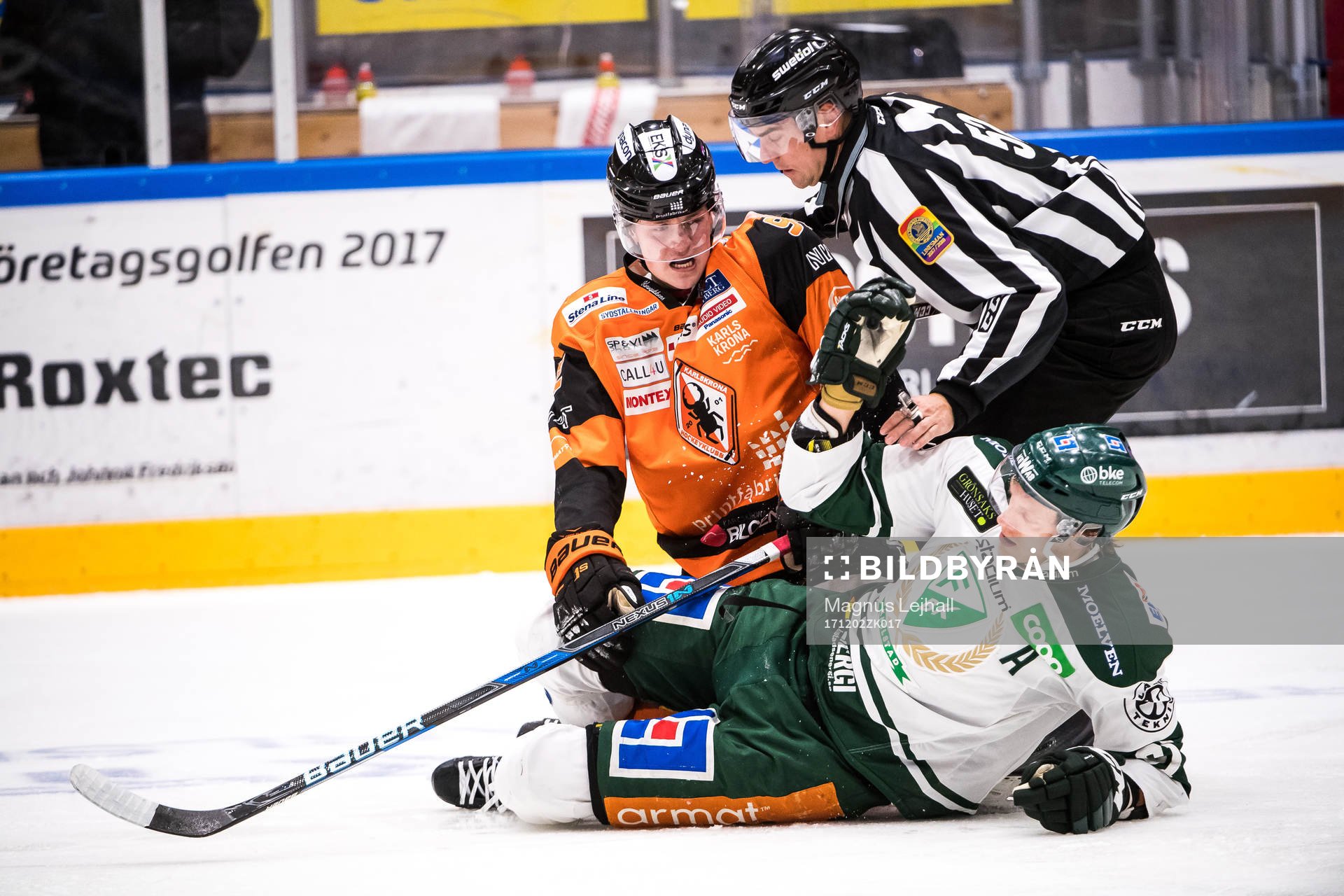 Karlskronas Henrik Törnqvist  och Färjestads Johan Ryno i