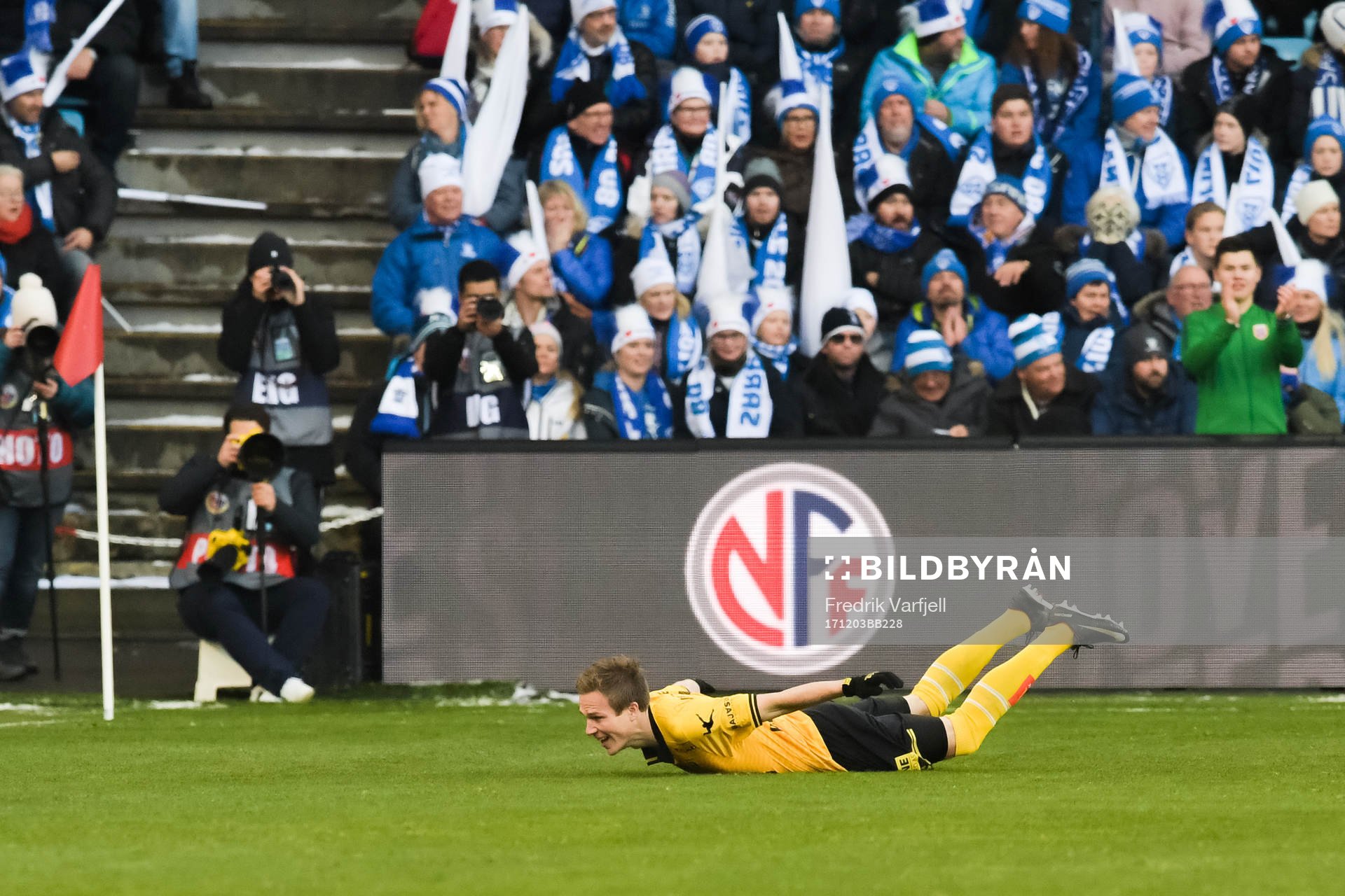 Simen Kind Mikalsen of Lillestrøm celebrates the 1-0 goal during the cup final match between Lillestrøm and Sarpsborg 08 on December 3, 2017 in Oslo.