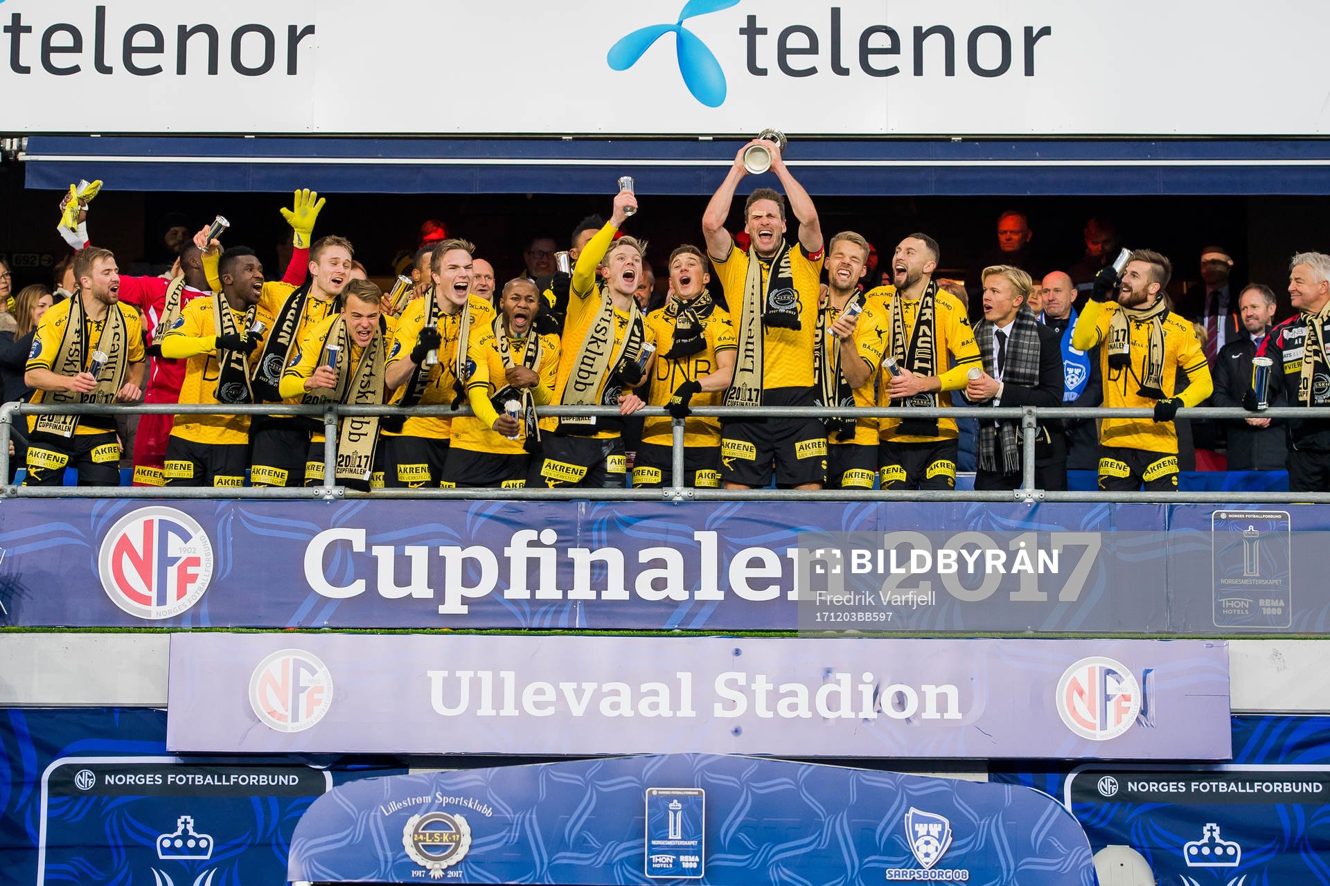 The players of Lillestrøm celebrate