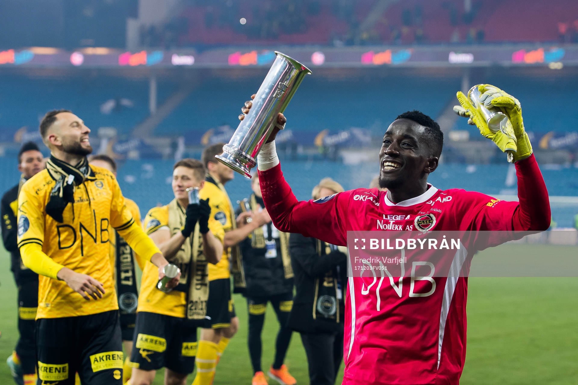 Goalkeeper Arnold Origi of Lillestrøm celebrates after the cup final match between Lillestrøm and Sarpsborg 08 on December 3, 2017 in Oslo.