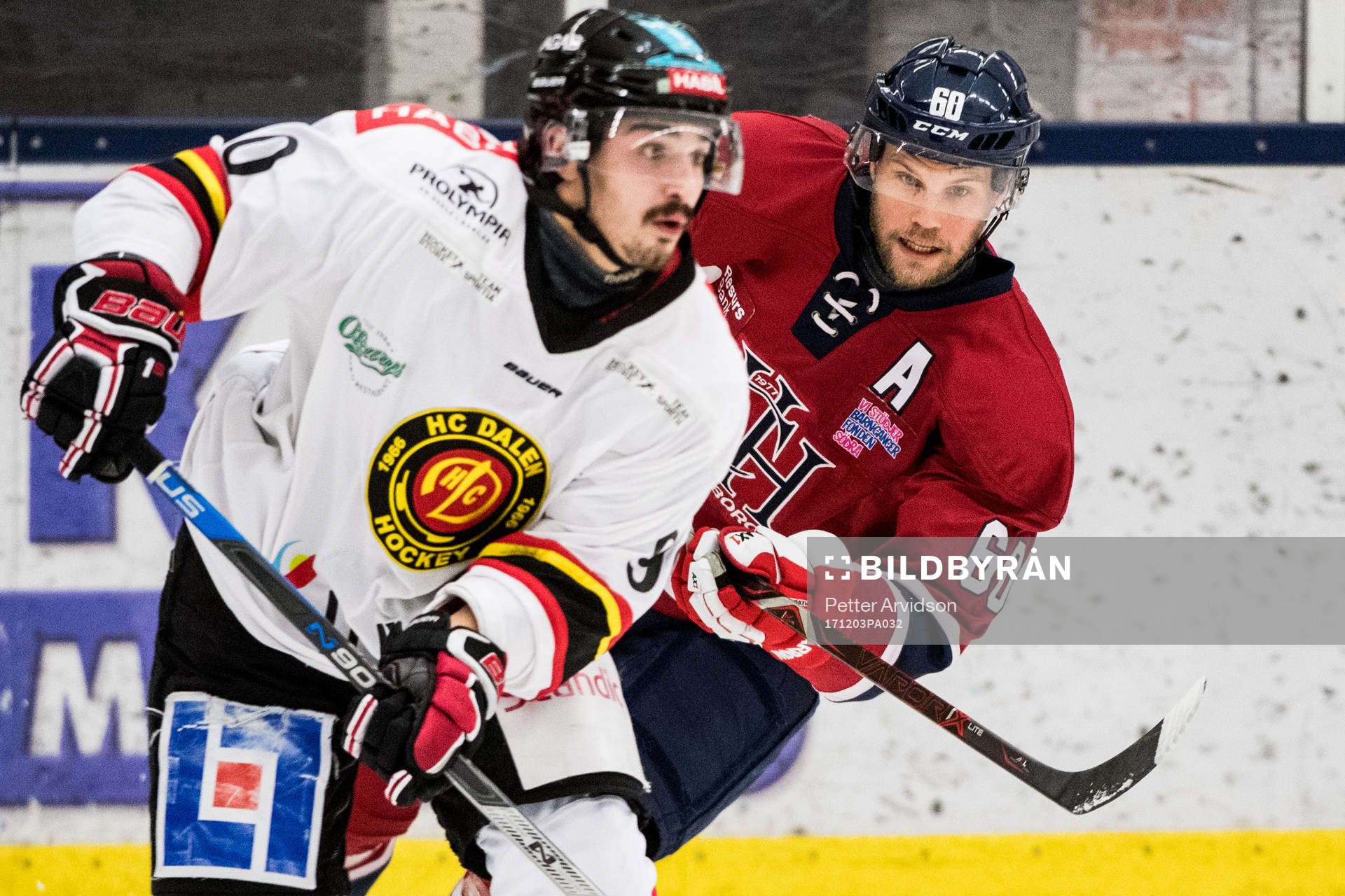 Helsingborgs Daniel Åhsberg jagar Dalens Kevin Karlsson