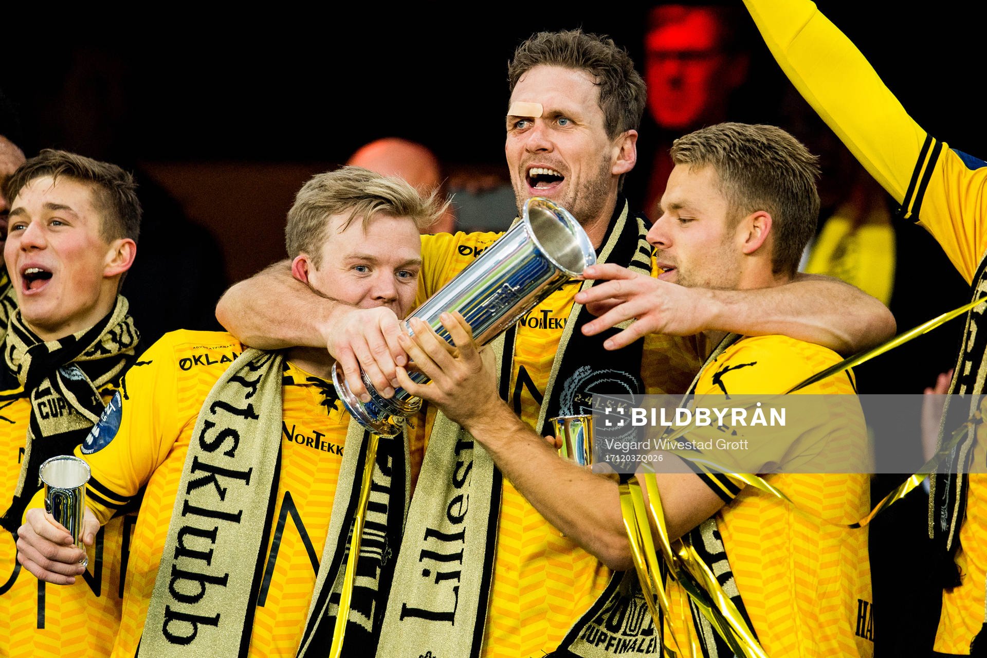 Frode Kippe of Lillestrøm lifts the cup trophy