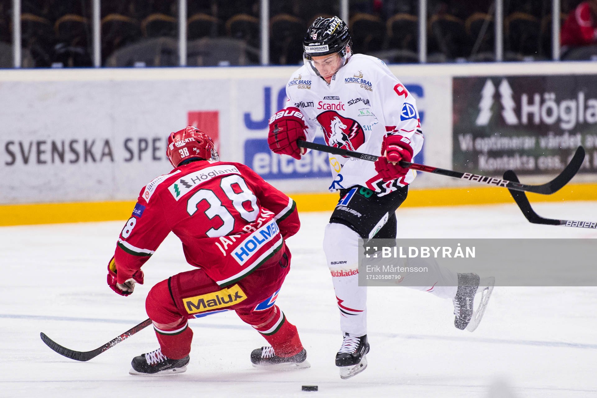 Modos Kristian Jakobsson och Vita Hästens Rickard Palmberg