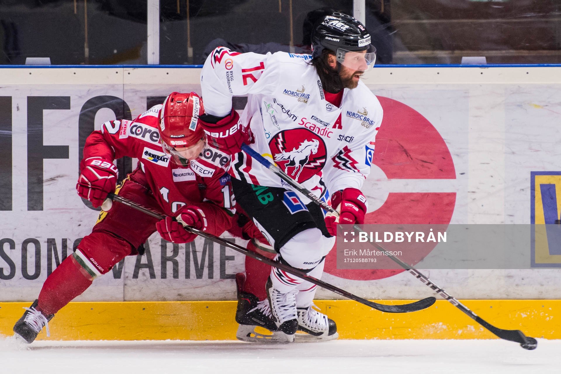 Modos Victor Öhman och Vita Hästens Daniel Josefsson i