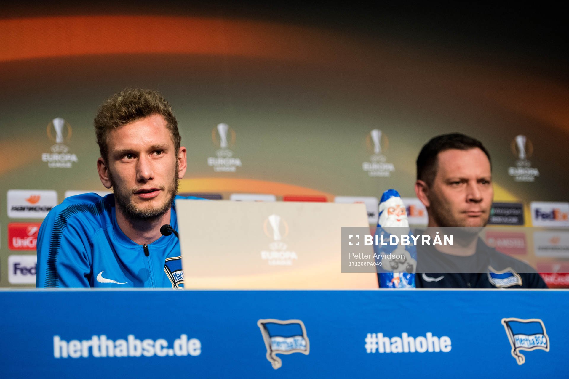 Hertha Berlins Fabian Lustenberger och tränare Pal Dardai