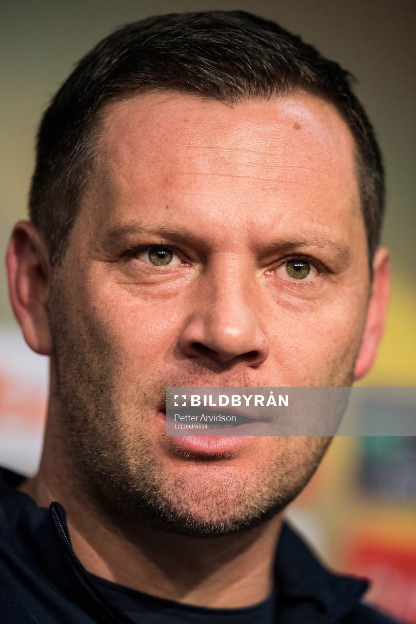 Hertha Berlins tränare Pal Dardai under en presskonferens inför Europa League den 6 december 2017 i Berlin.
