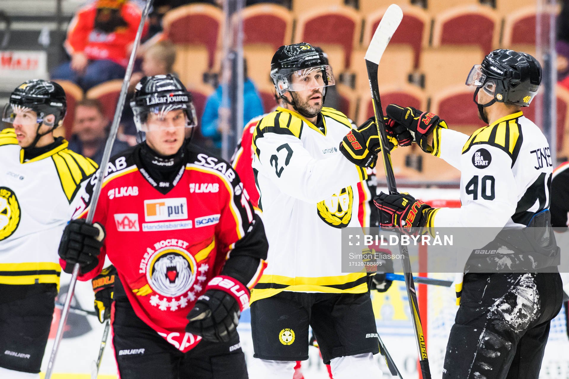 Brynäs Drew Miller och Jesper Jensen jublar