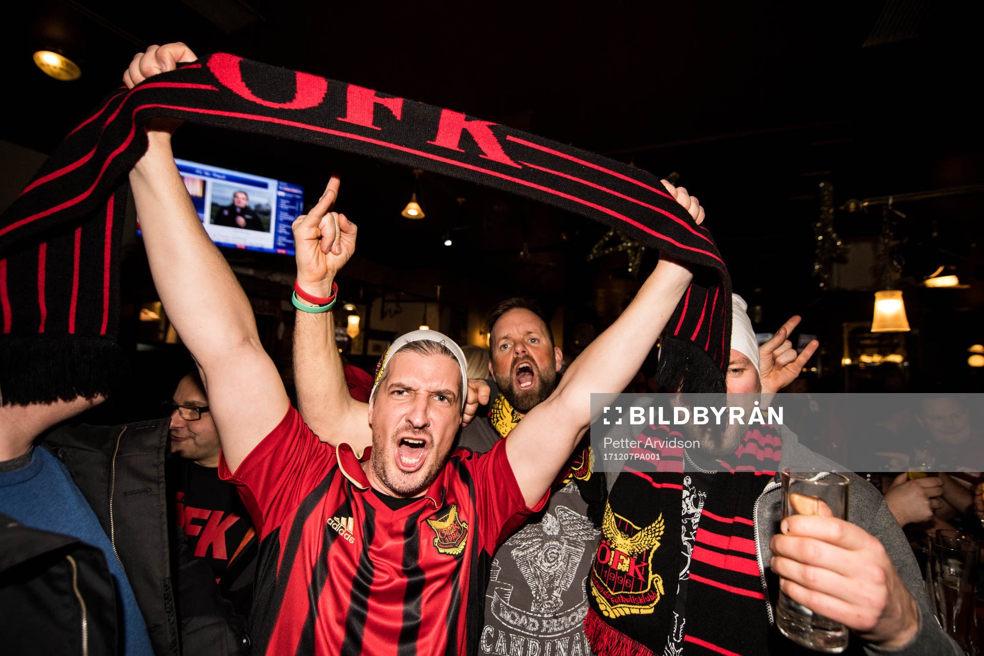 Östersunds tillresta supportrar samlas på puben Alt