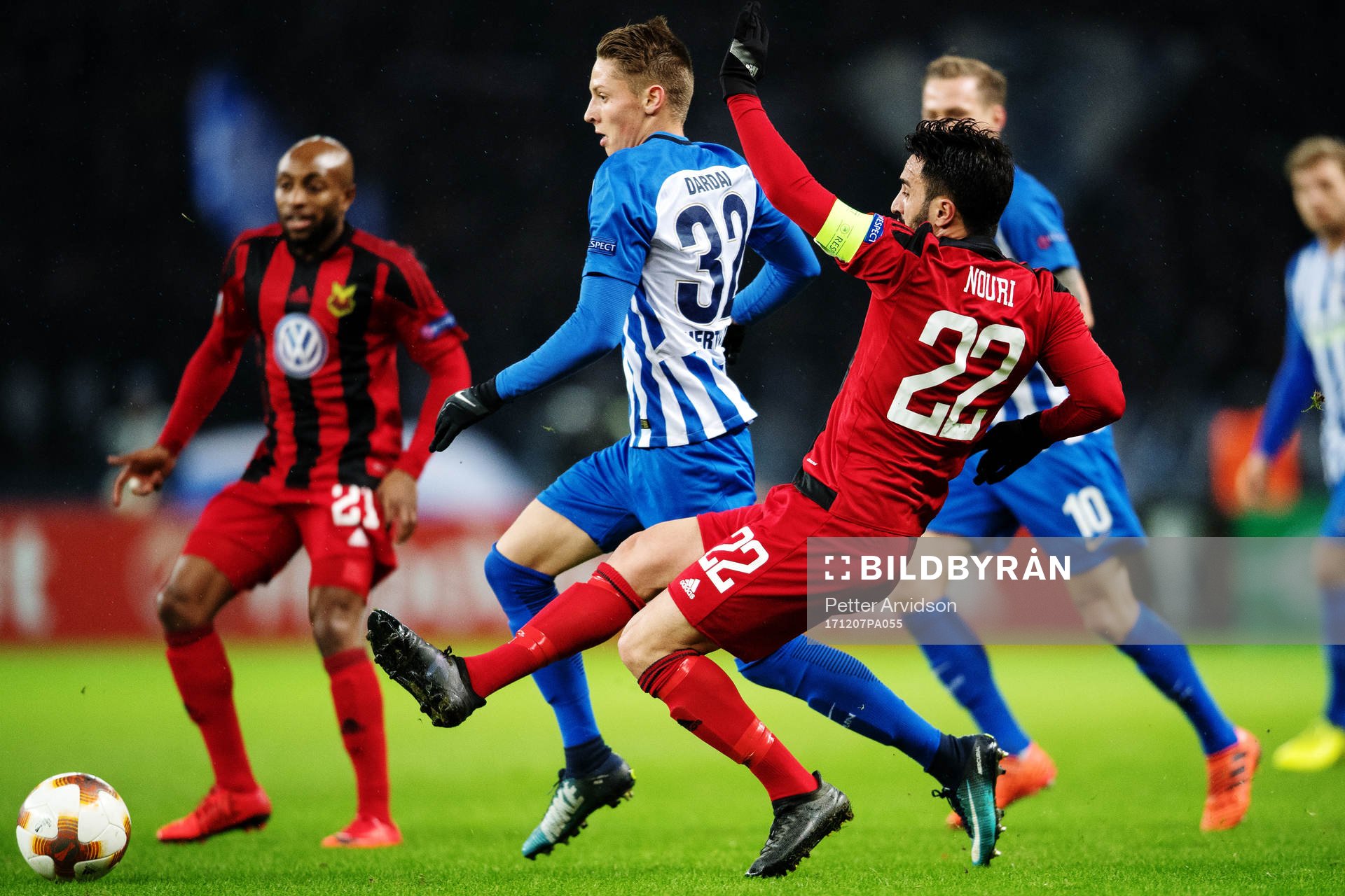 Hertha Berlins Palko Dardai och Östersunds Brwa Nouri i