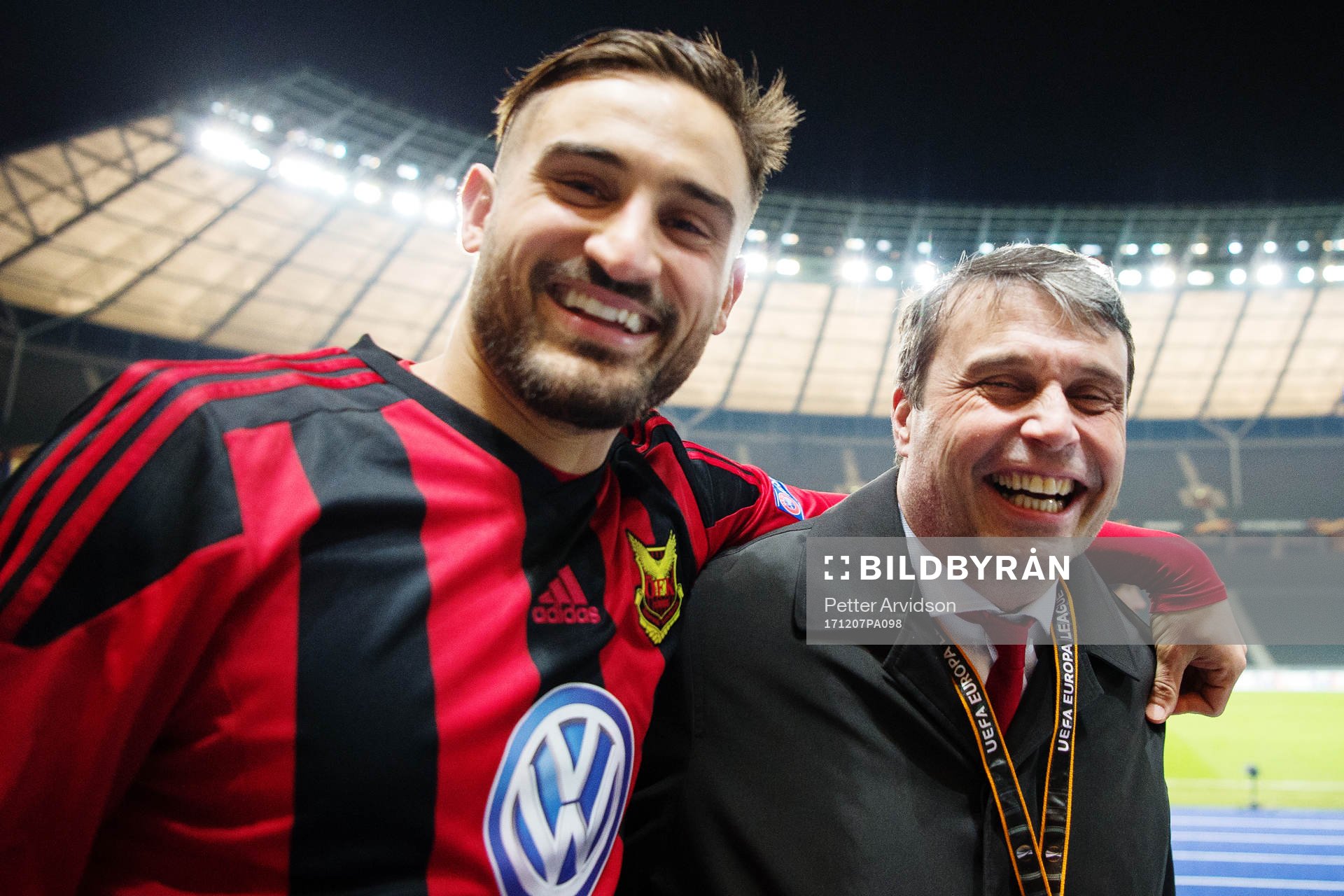 Östersunds Sotirios Papagiannopoulus jublar och kramar om
