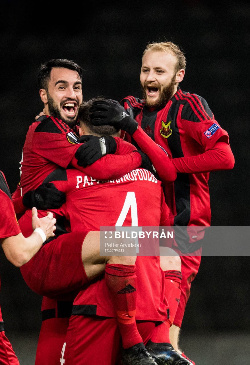 Östersunds Brwa Nouri och Curtis Edwards jublar med
