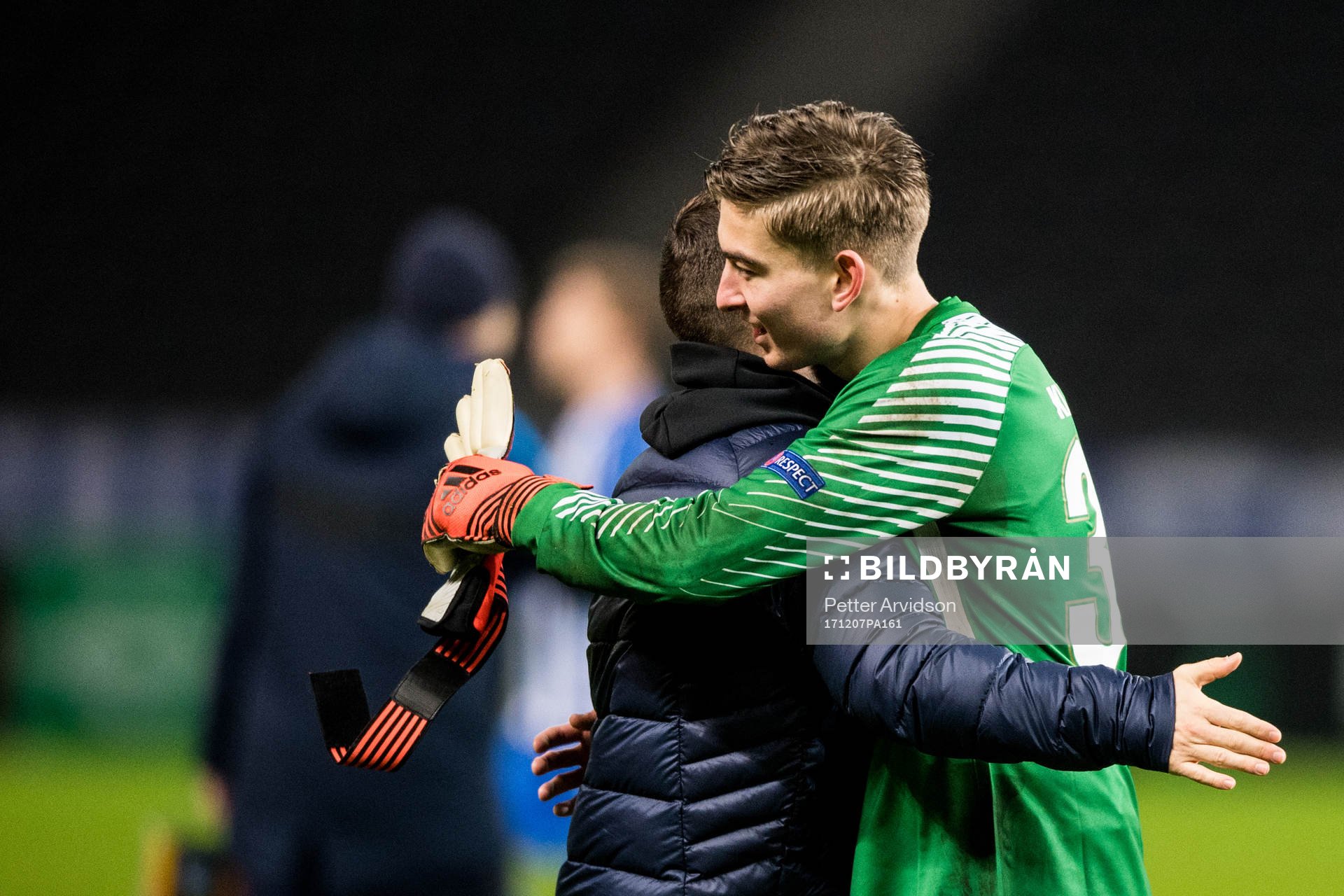 Hertha Berlins målvakt Jonathan Klinsmann jublar