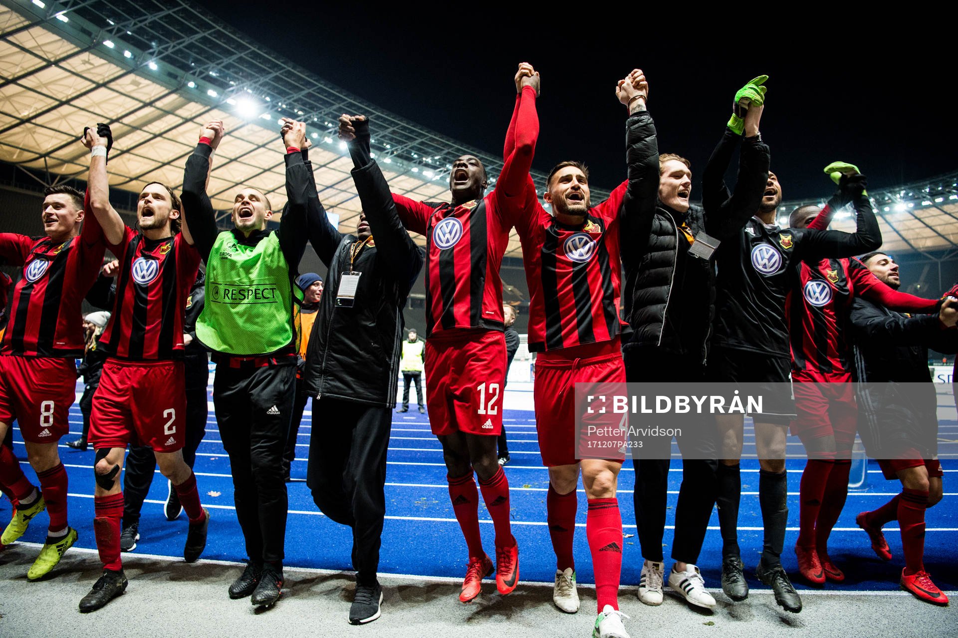Östersunds spelare med Ken Sema och Sotirios