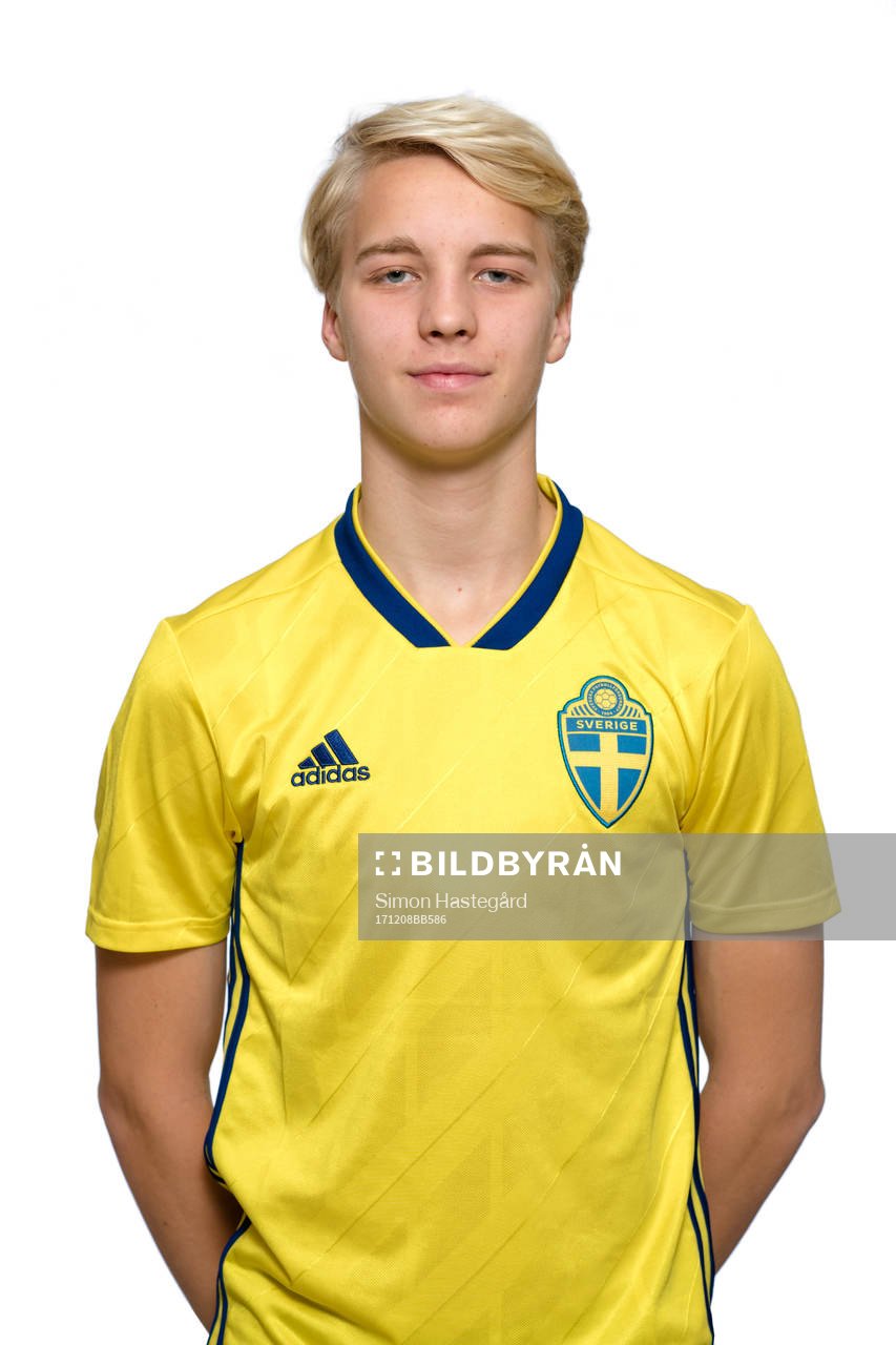 Victor Larsson i P17/00-landslaget